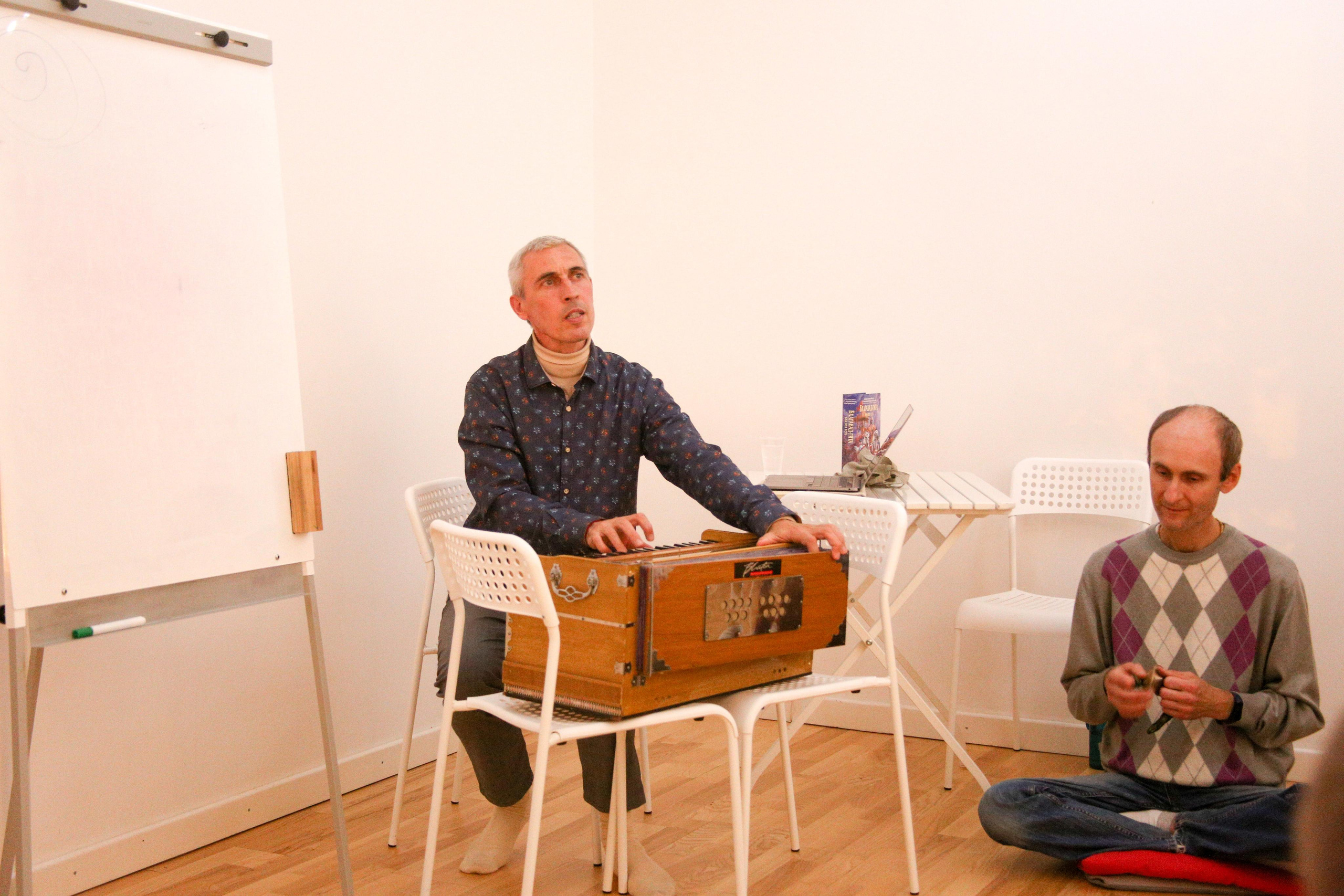 Вечер в благости. Репортаж. Фотограф в Перми. Фотограф Пермь. Фотосессия в фотостудии Перми и на свежем воздухе