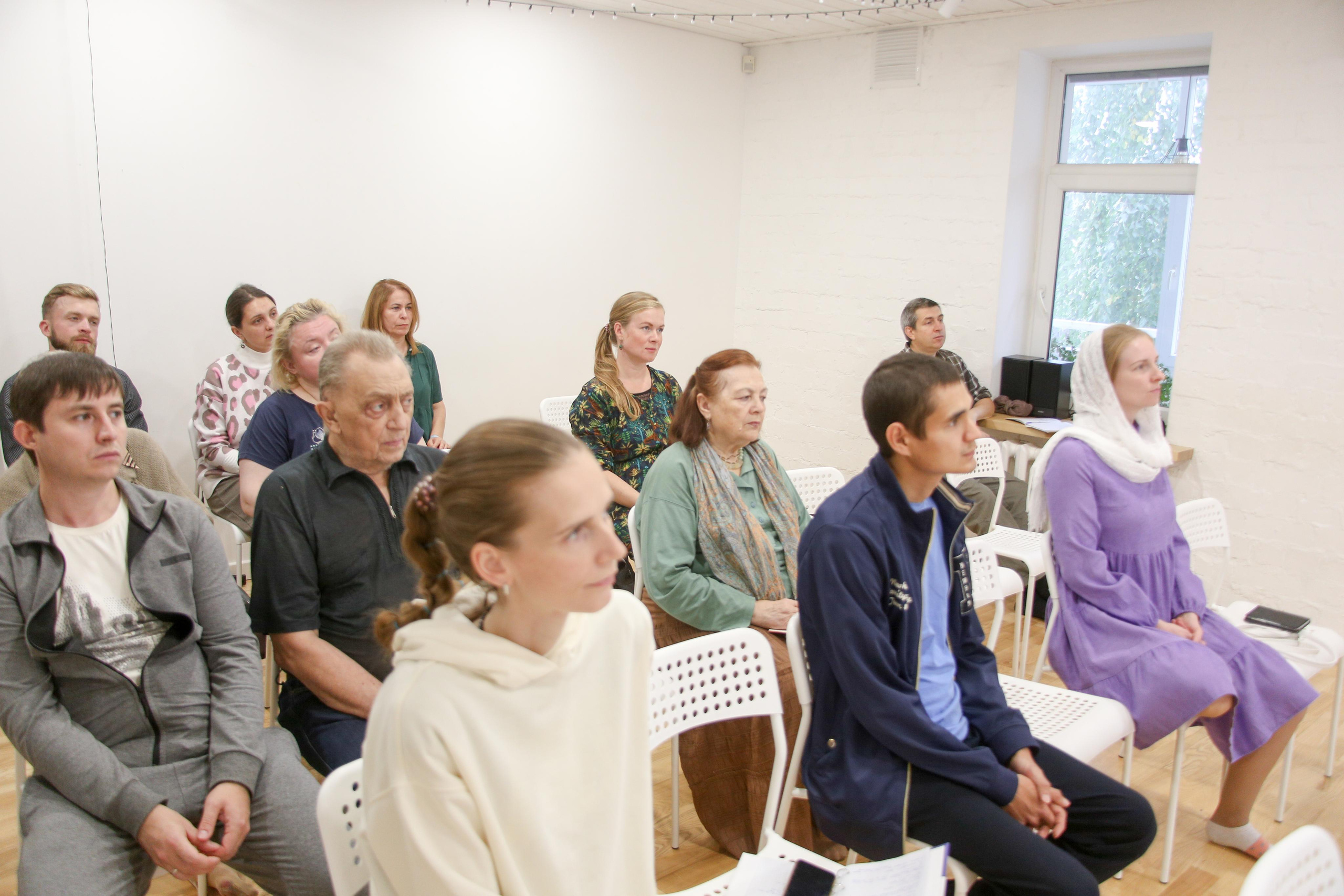 Вечер в благости. Репортаж. Фотограф в Перми. Фотограф Пермь. Фотосессия в фотостудии Перми и на свежем воздухе
