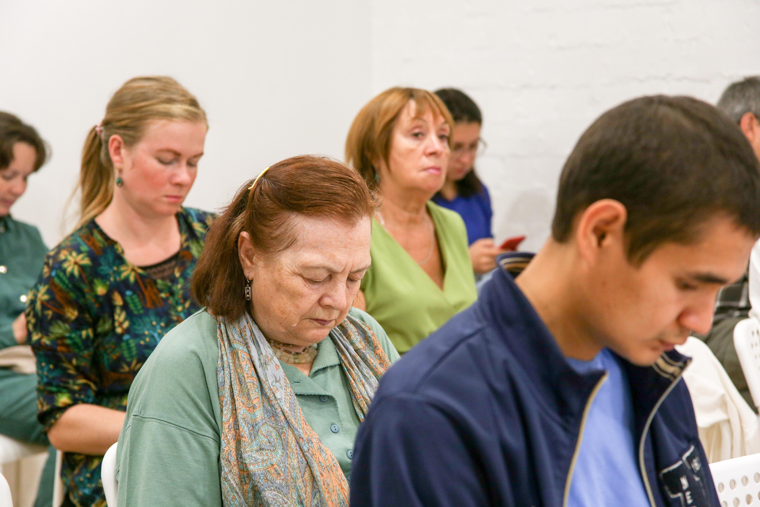 Вечер в благости. Репортаж. Фотограф в Перми. Фотограф Пермь. Фотосессия в фотостудии Перми и на свежем воздухе