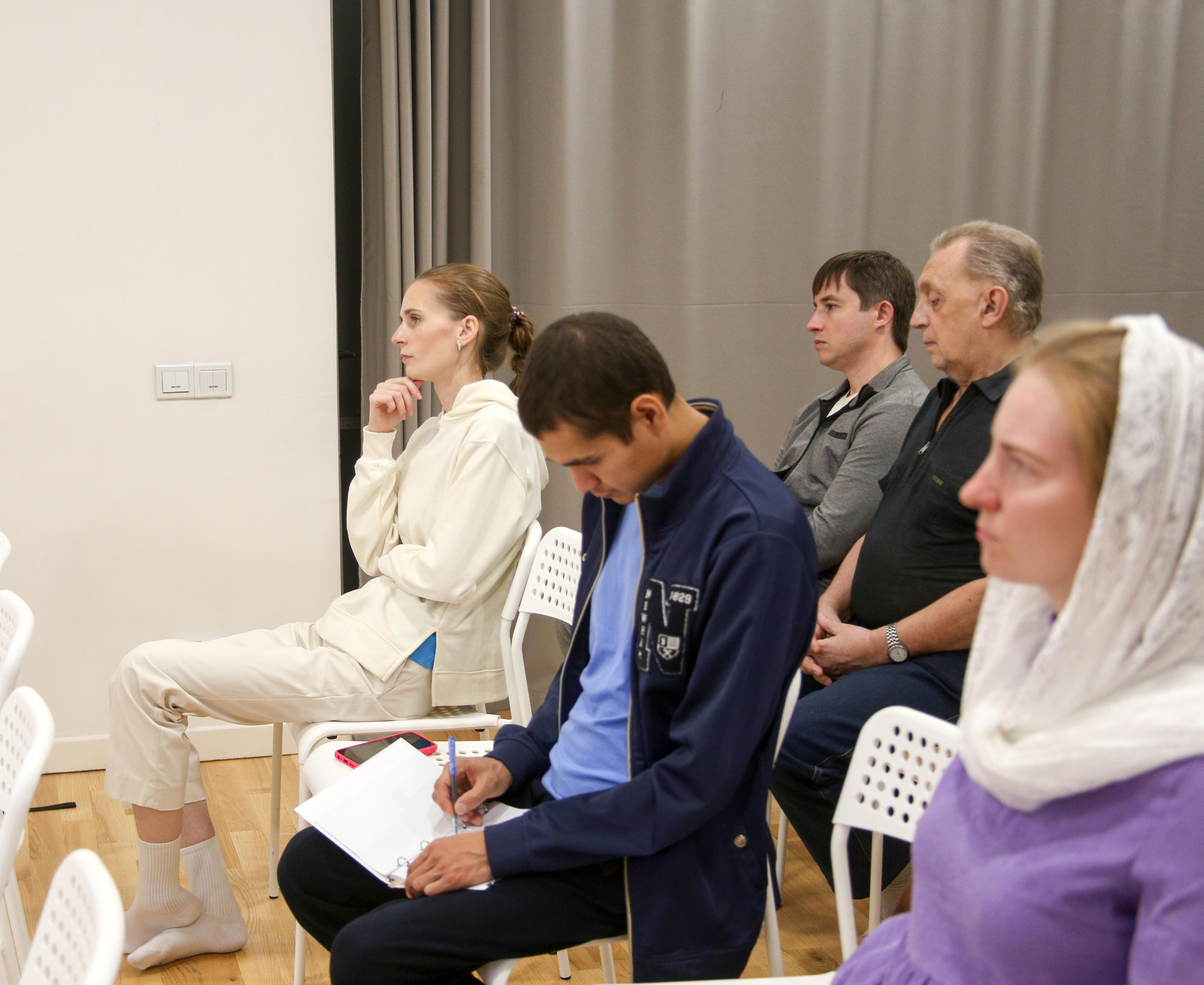 Вечер в благости. Репортаж. Фотограф в Перми. Фотограф Пермь. Фотосессия в фотостудии Перми и на свежем воздухе