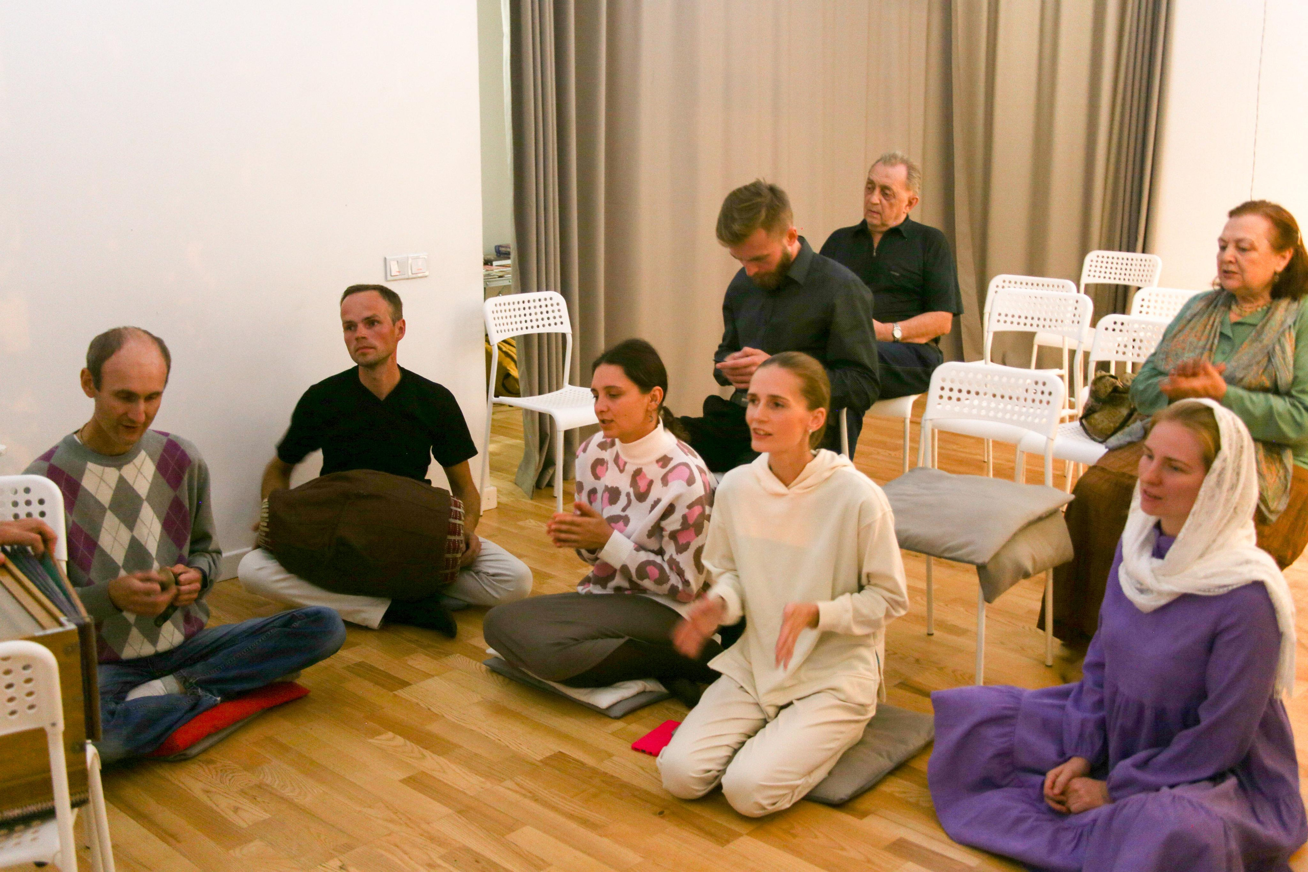 Вечер в благости. Репортаж. Фотограф в Перми. Фотограф Пермь. Фотосессия в фотостудии Перми и на свежем воздухе