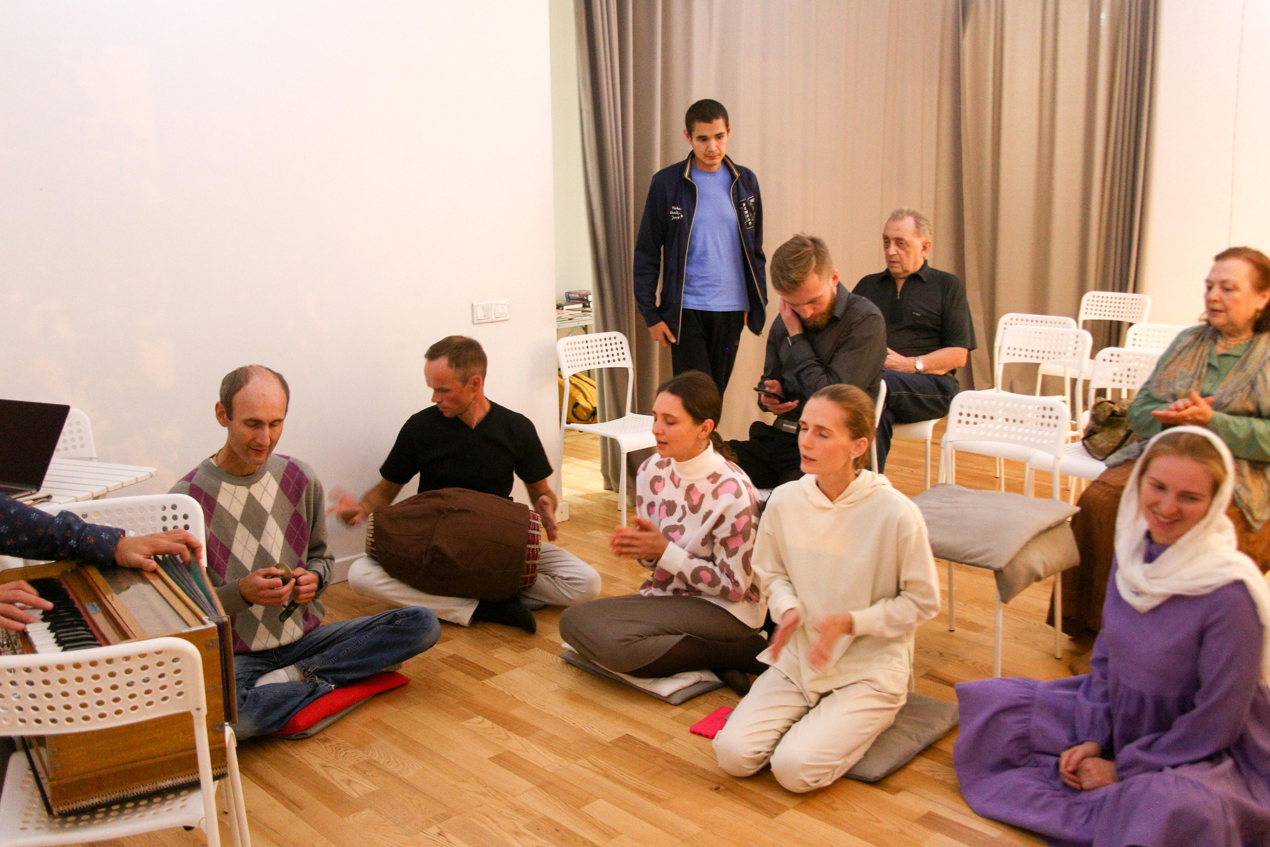 Вечер в благости. Репортаж. Фотограф в Перми. Фотограф Пермь. Фотосессия в фотостудии Перми и на свежем воздухе