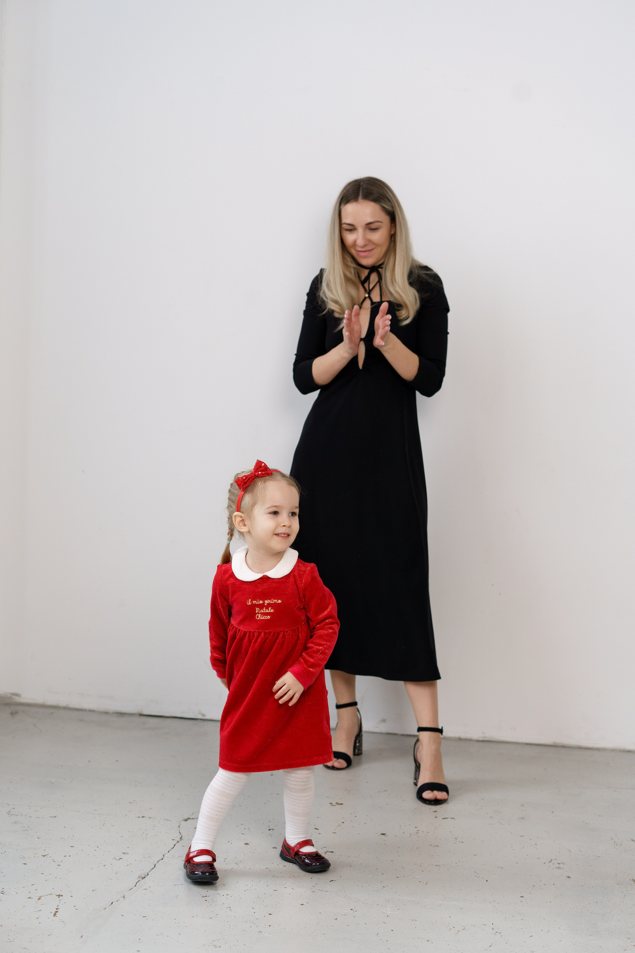 Вика и Алиса. Главная