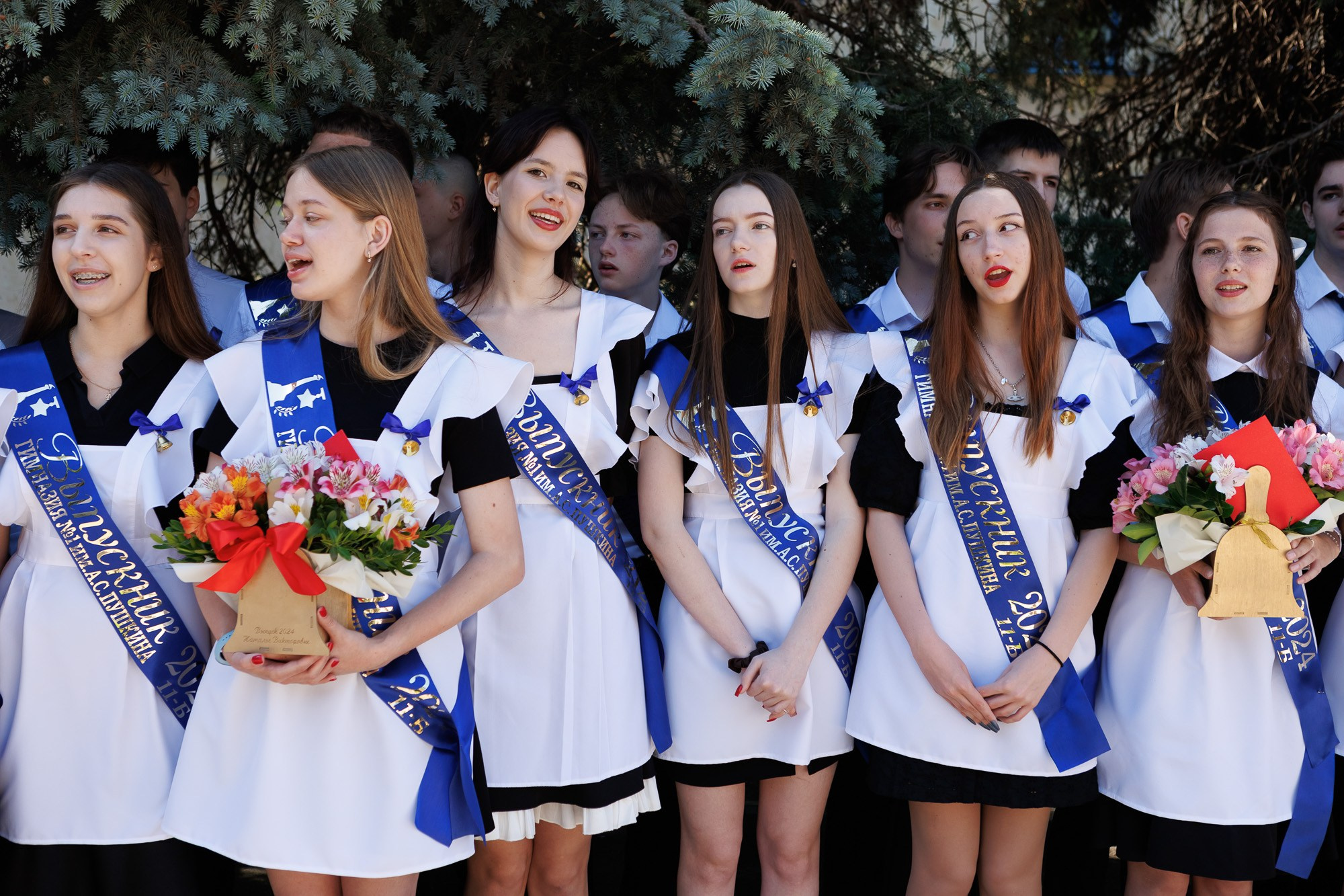 Последний звонок в Гимназии № 1, г. Севастополь. Свадебный фотограф, фотосъемка в Крыму, Севастополе, Симферополе, Ялте