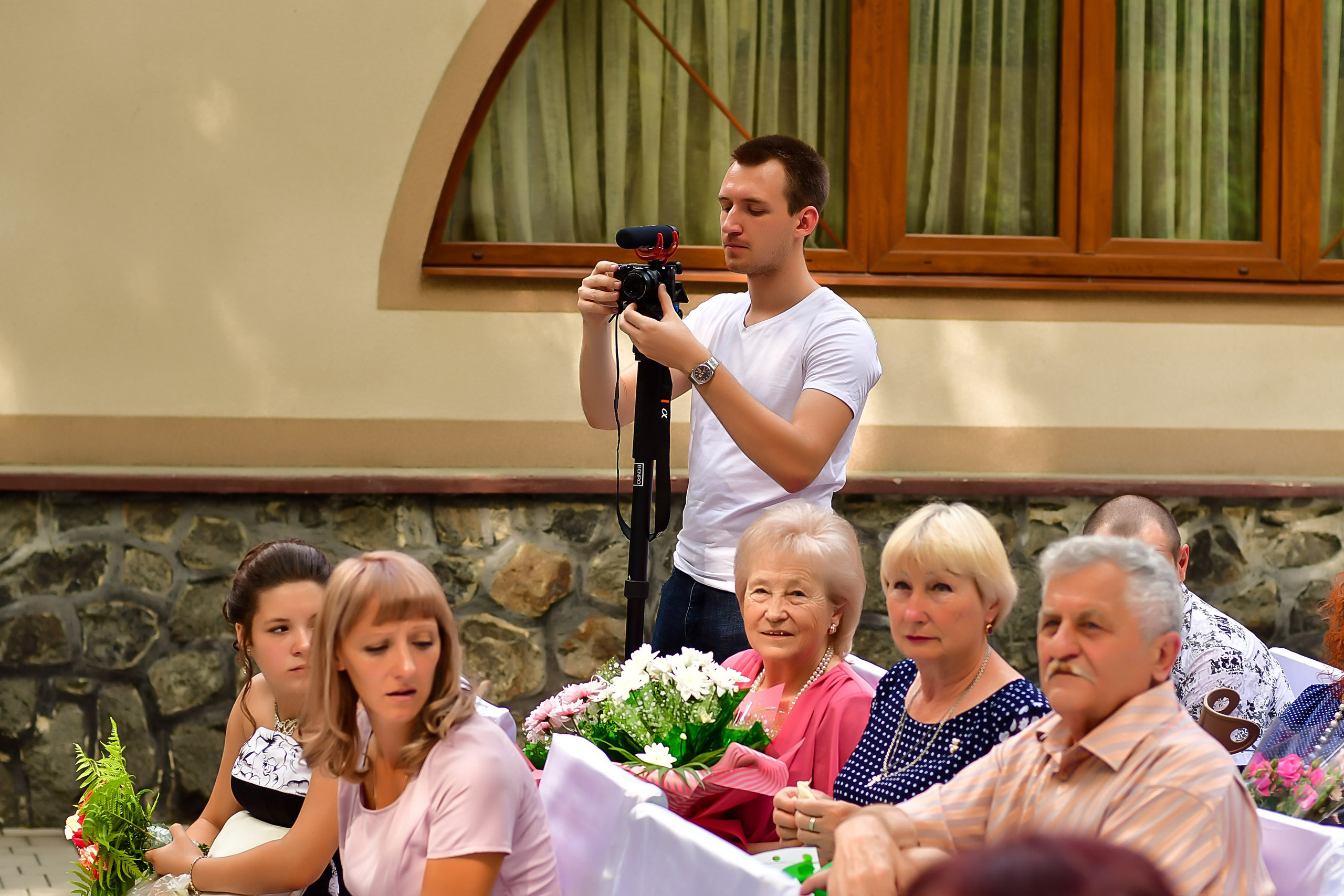 Контакты. Как связаться. , Видеограф, видеооператор в Донецке, Макеевк. Видеосъемка, видеограф в Донецке Николай Хоришко