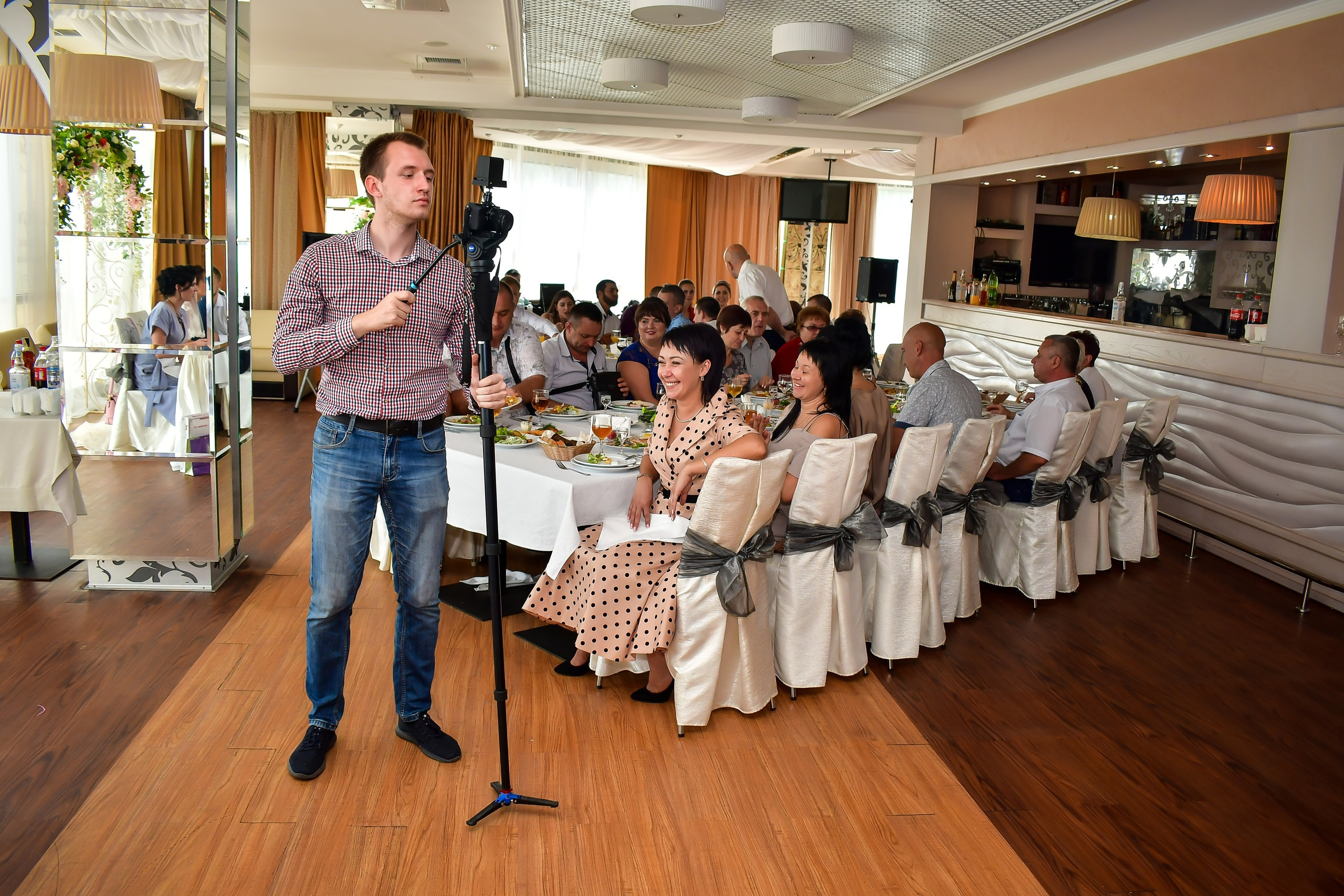 Контакты. Как связаться. , Видеограф, видеооператор в Донецке, Макеевк. Видеосъемка, видеограф в Донецке Николай Хоришко