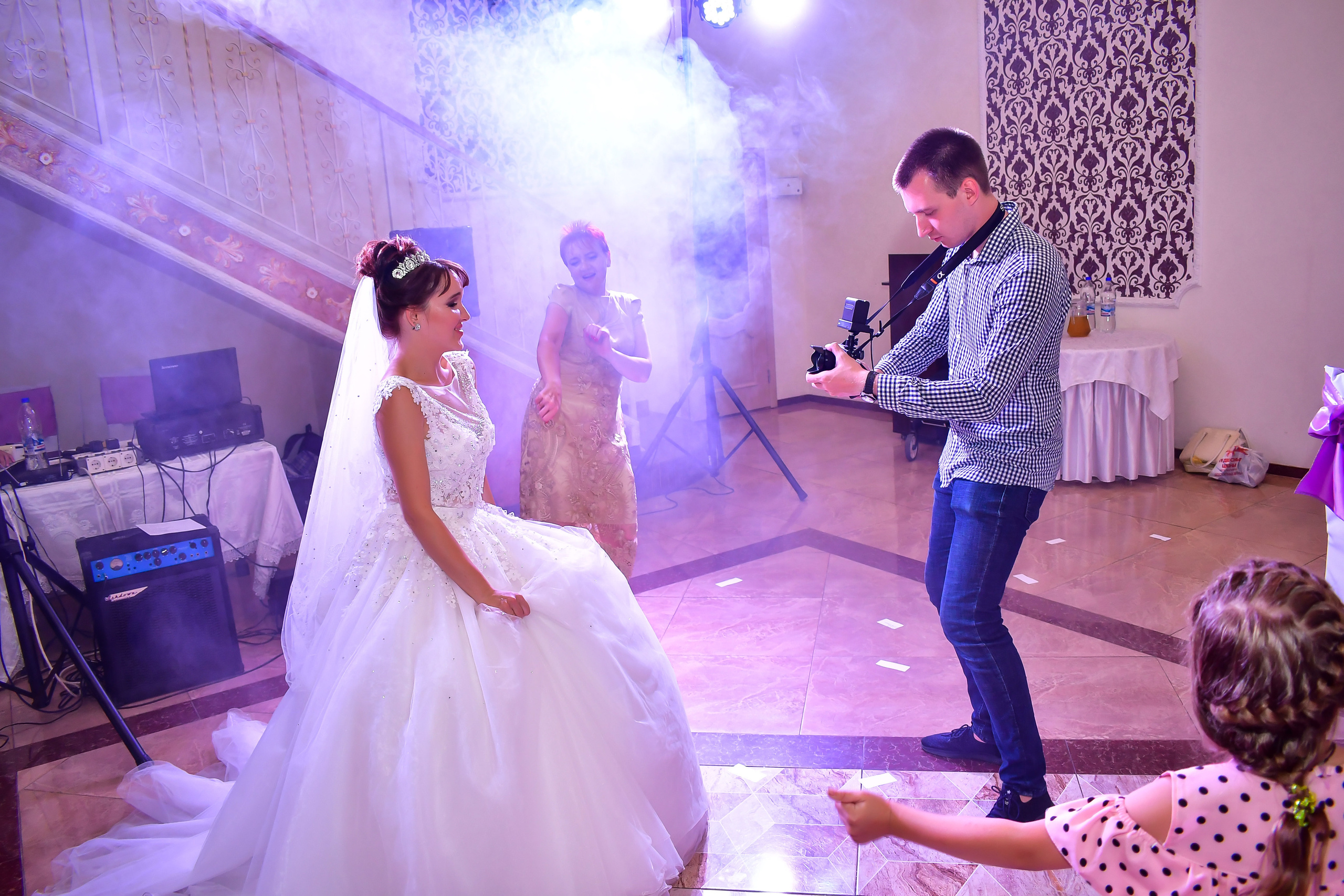 Контакты. Как связаться. , Видеограф, видеооператор в Донецке, Макеевк. Видеосъемка, видеограф в Донецке Николай Хоришко