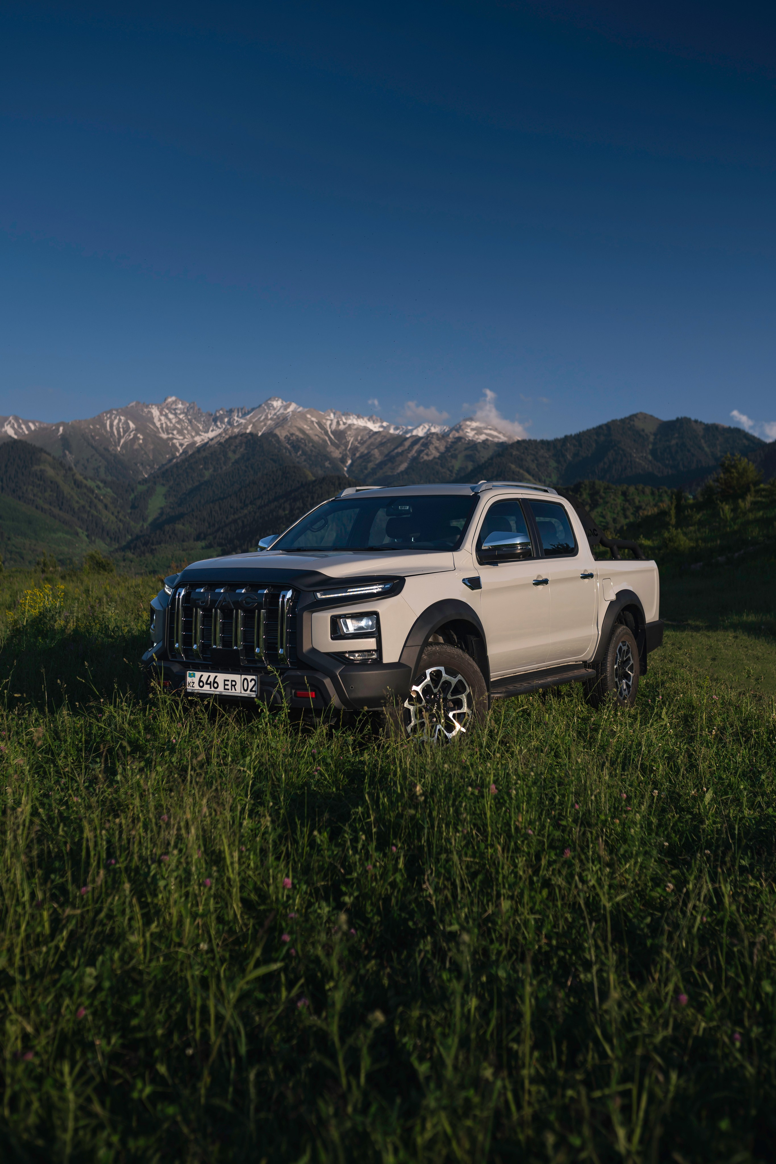 JAC T8 Pro. Чен Станислав | Автомобильный фотограф | Алматы, Казахстан