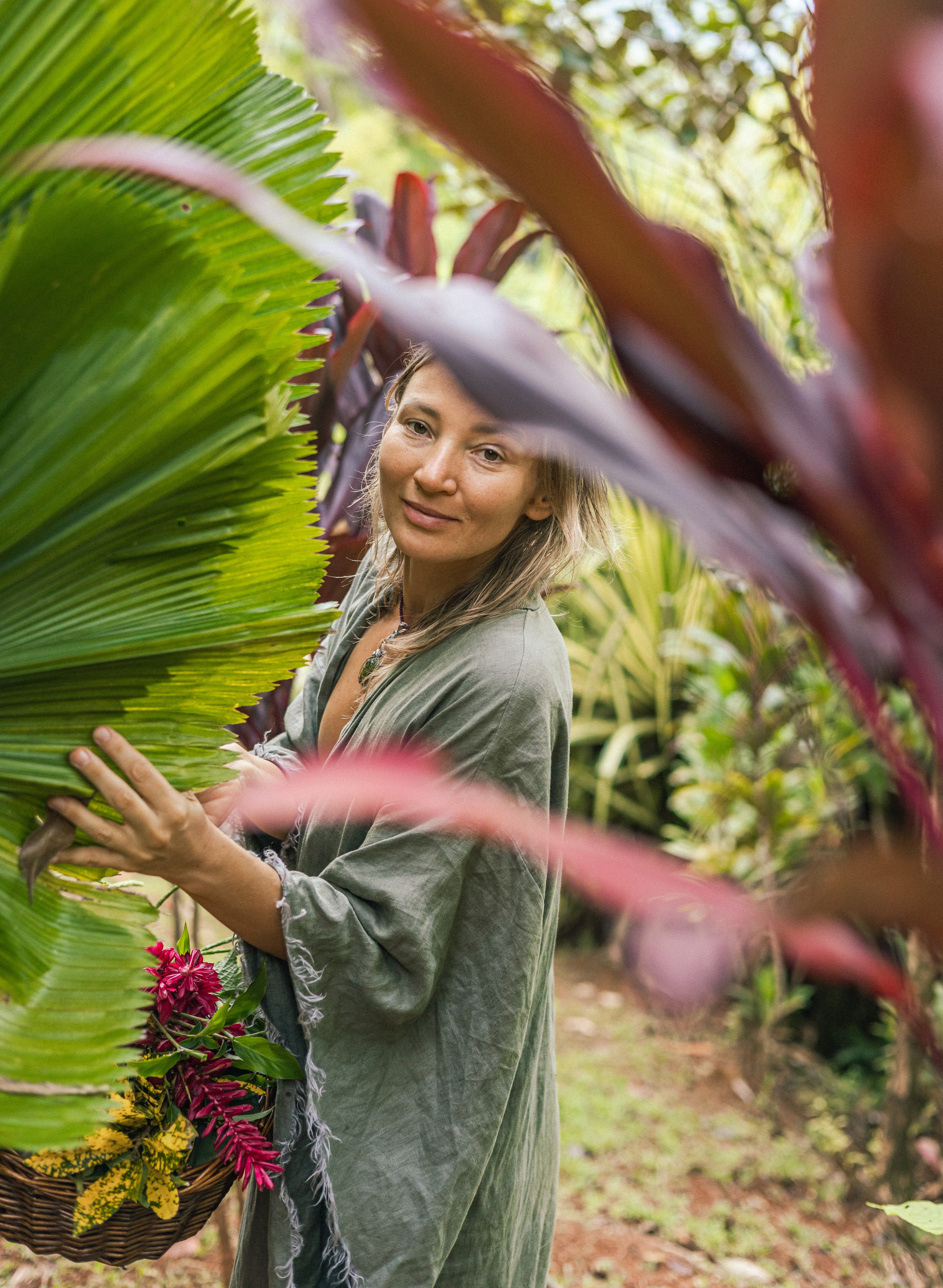 Nana sacral therapy master. Family, portrait, content photo in Costa Rica Evgeniya Besprozvannykh