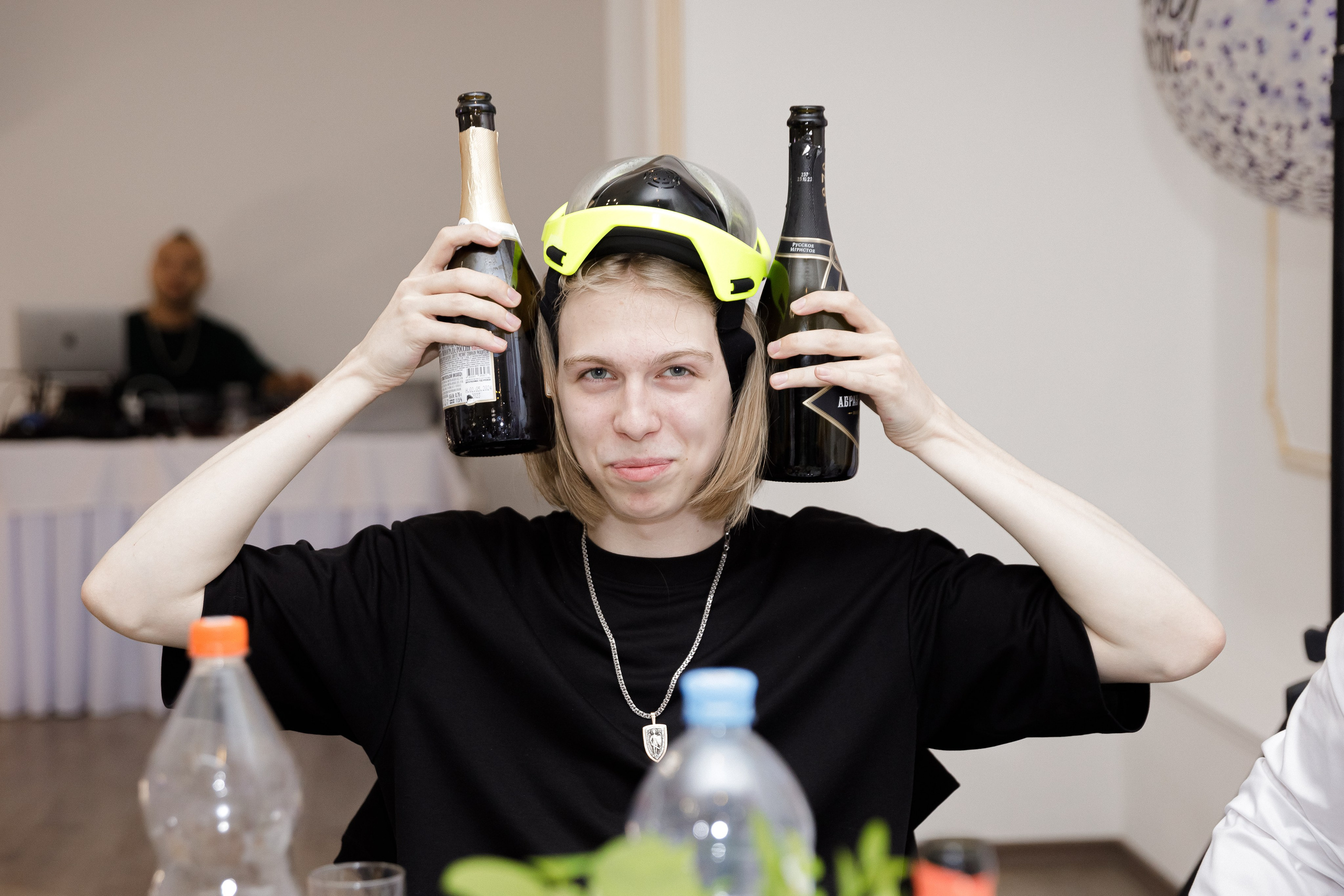 18.06.2024 Выпускной Банкетный зал 11ФМ. Маша Гонтарь Семейный домашний репортажный фотограф в Санкт-Петербурге