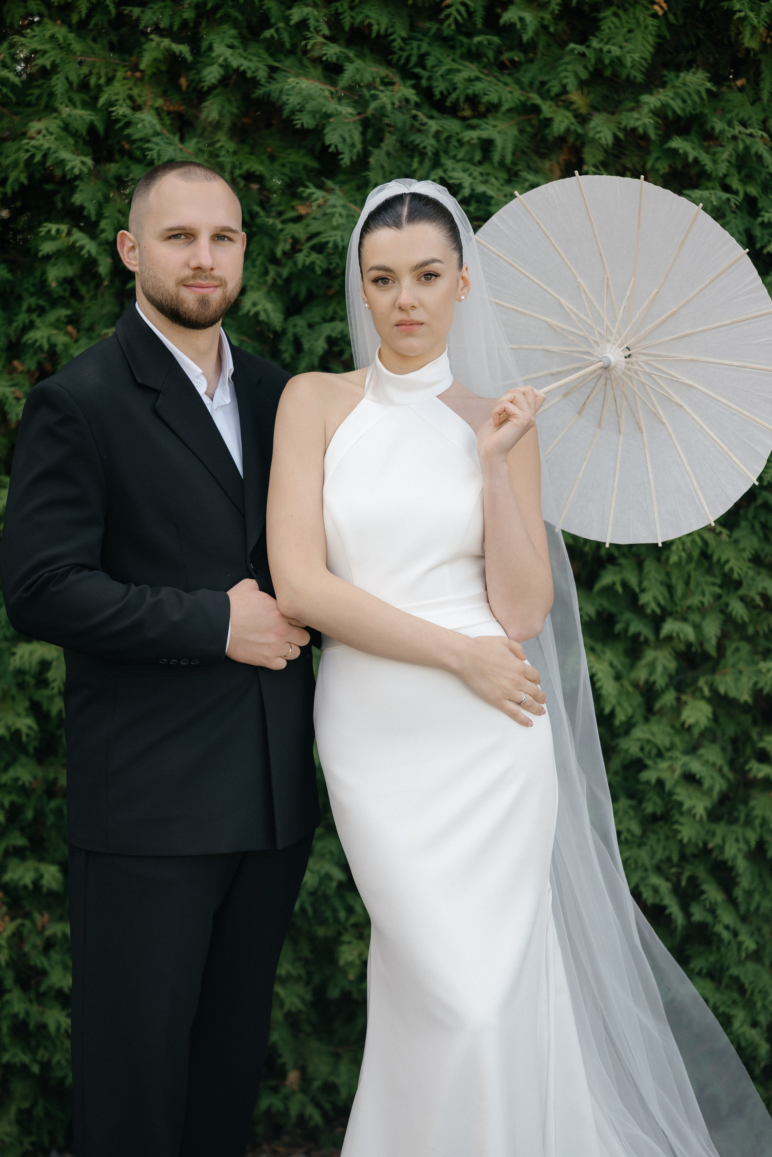 Wedding day in VERSAL PARK. Wedding PHOTOGRAPHER Andrew Vnukov