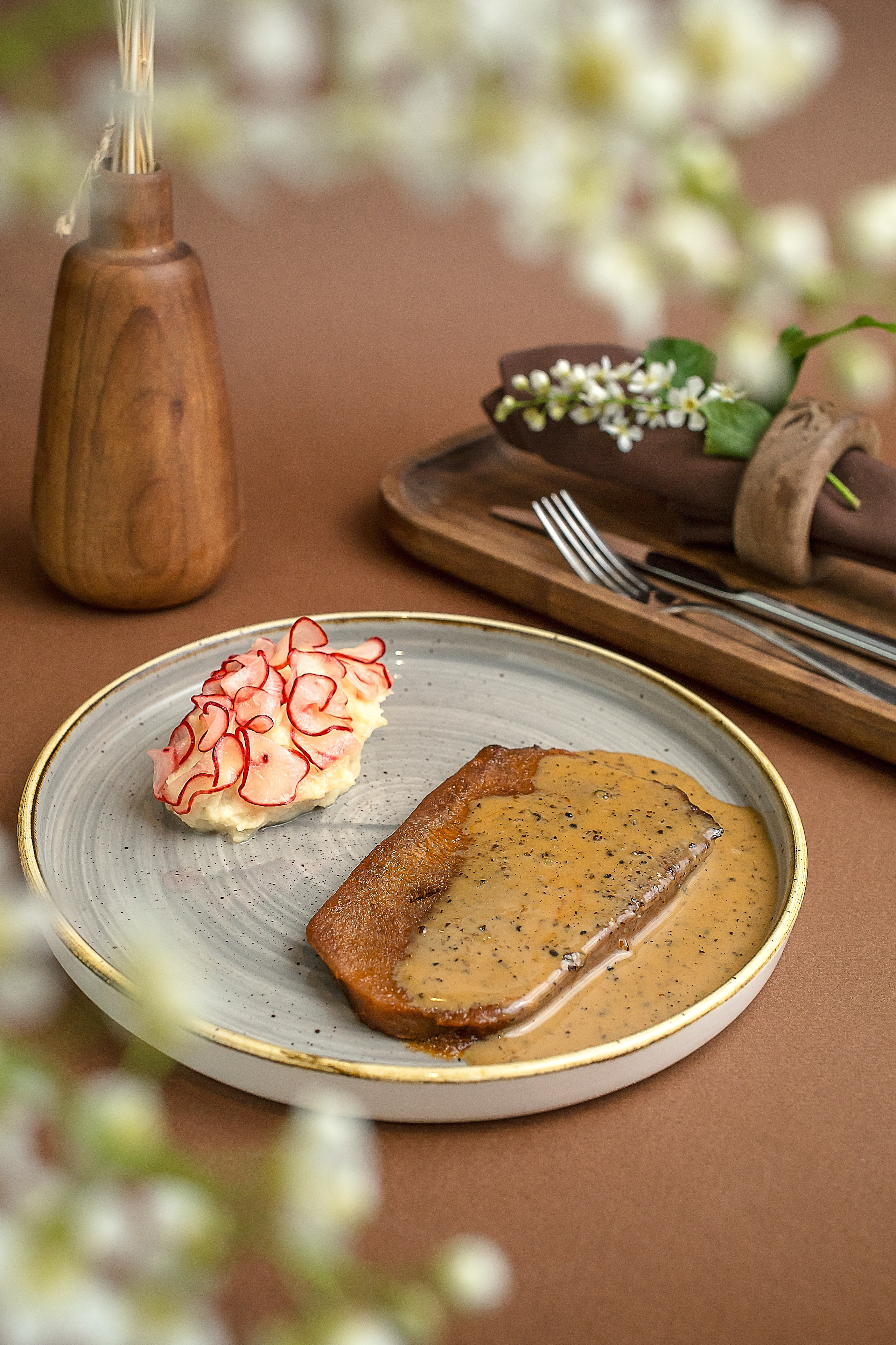 Ресторан «Зверобой». Рекламный фотограф для вашего бизнеса. Съемка интерьеров, меню отелей, кафе и ресторанов