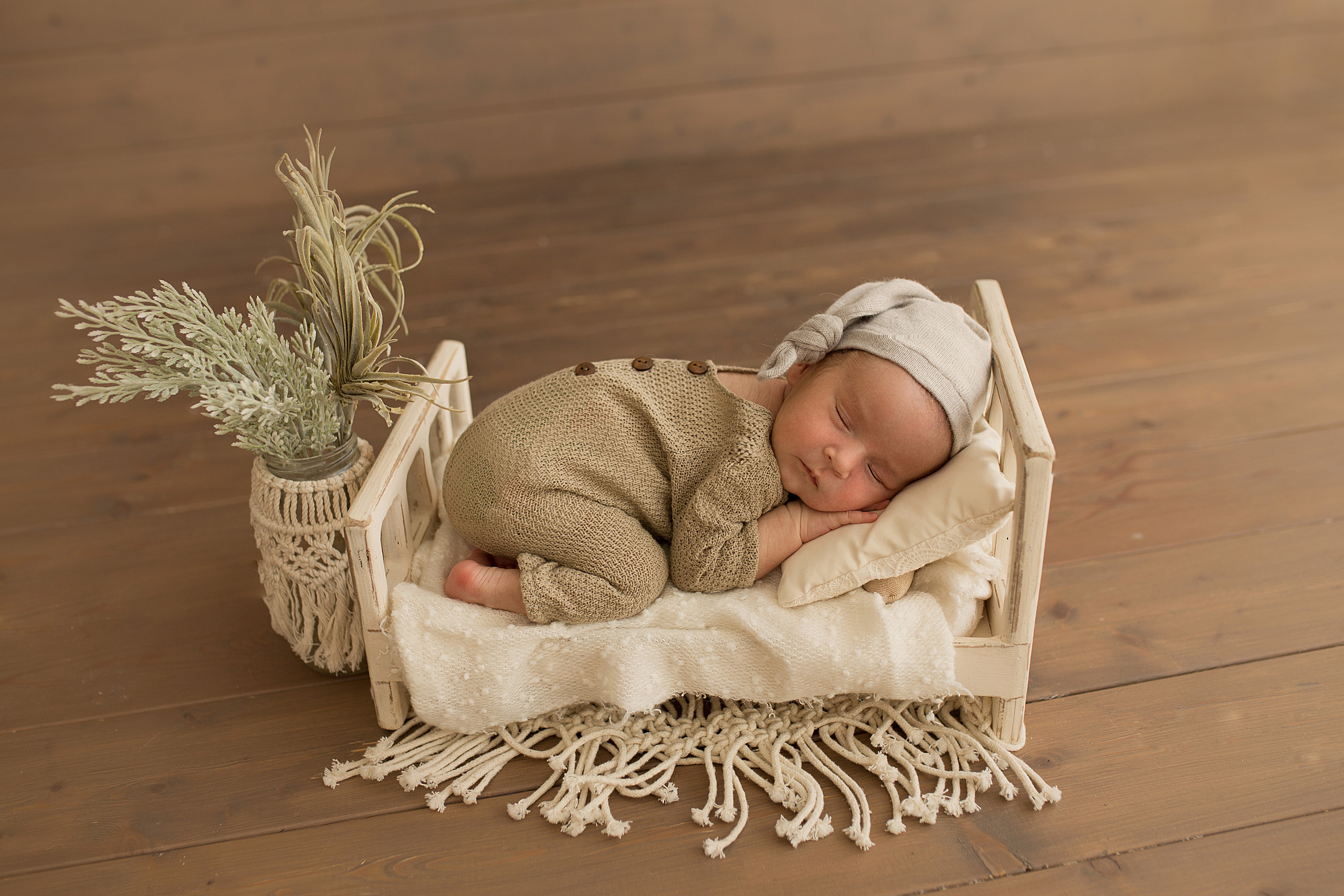 Фотосессия новорождённого. Фотограф новорождённых малышей и детский фотограф В Казани Лана Максим