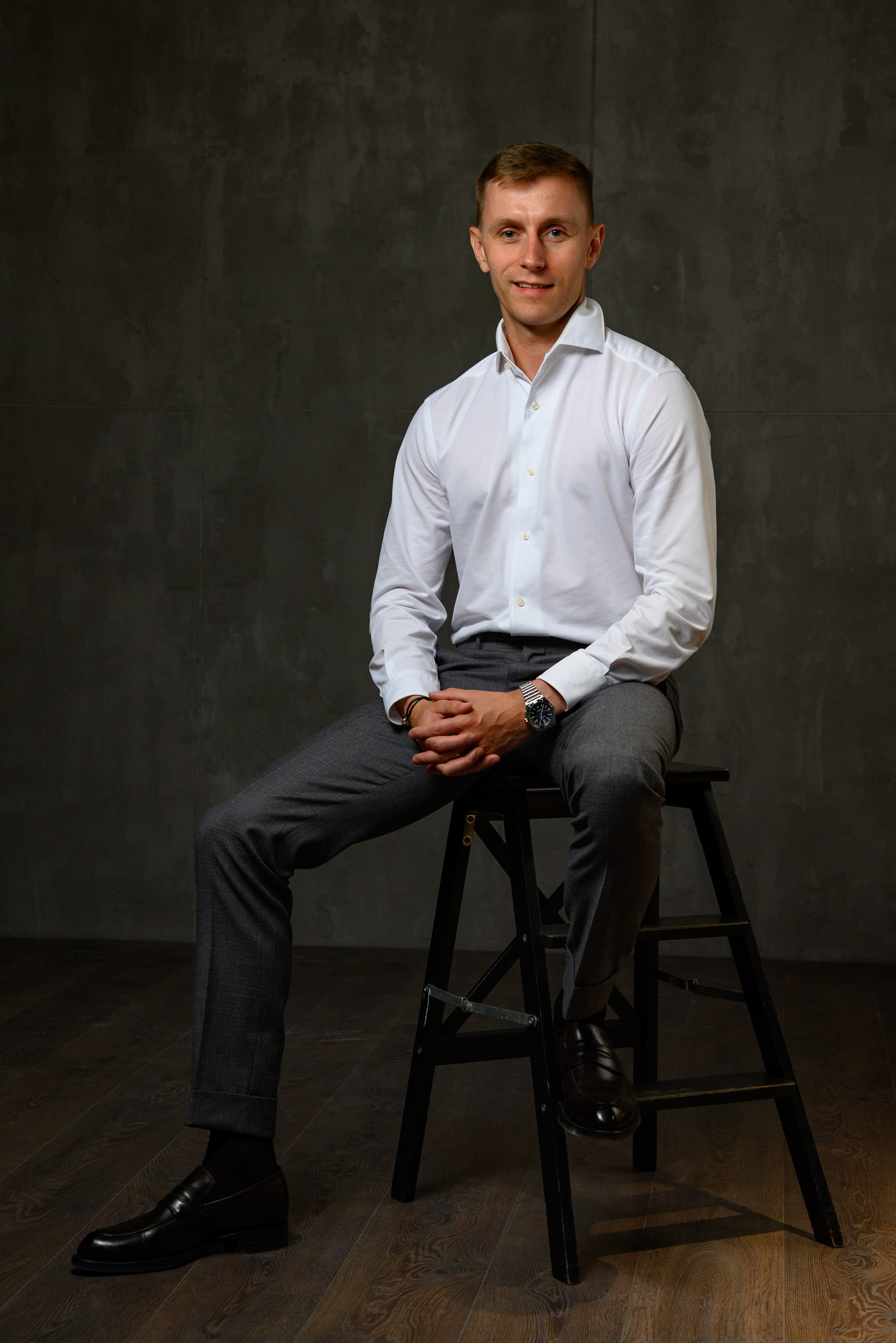 Деловая групповая фотосессия. Компания и фотошкола по созданию контента в Москве