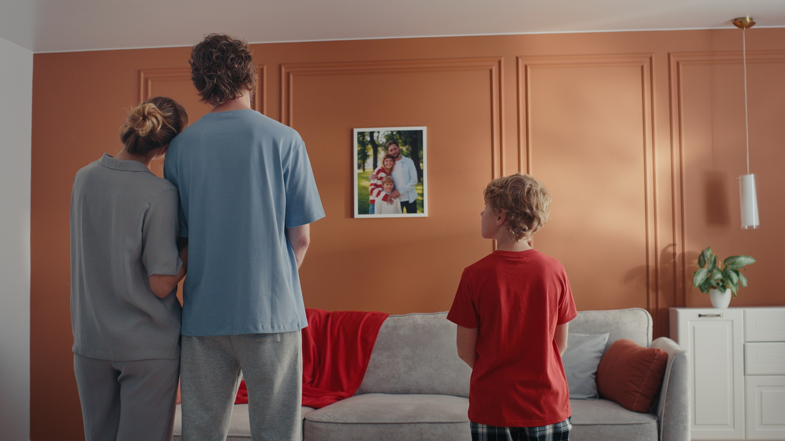 Клей «Контакт» — commercial. DANILA KOMKIN — Colorist