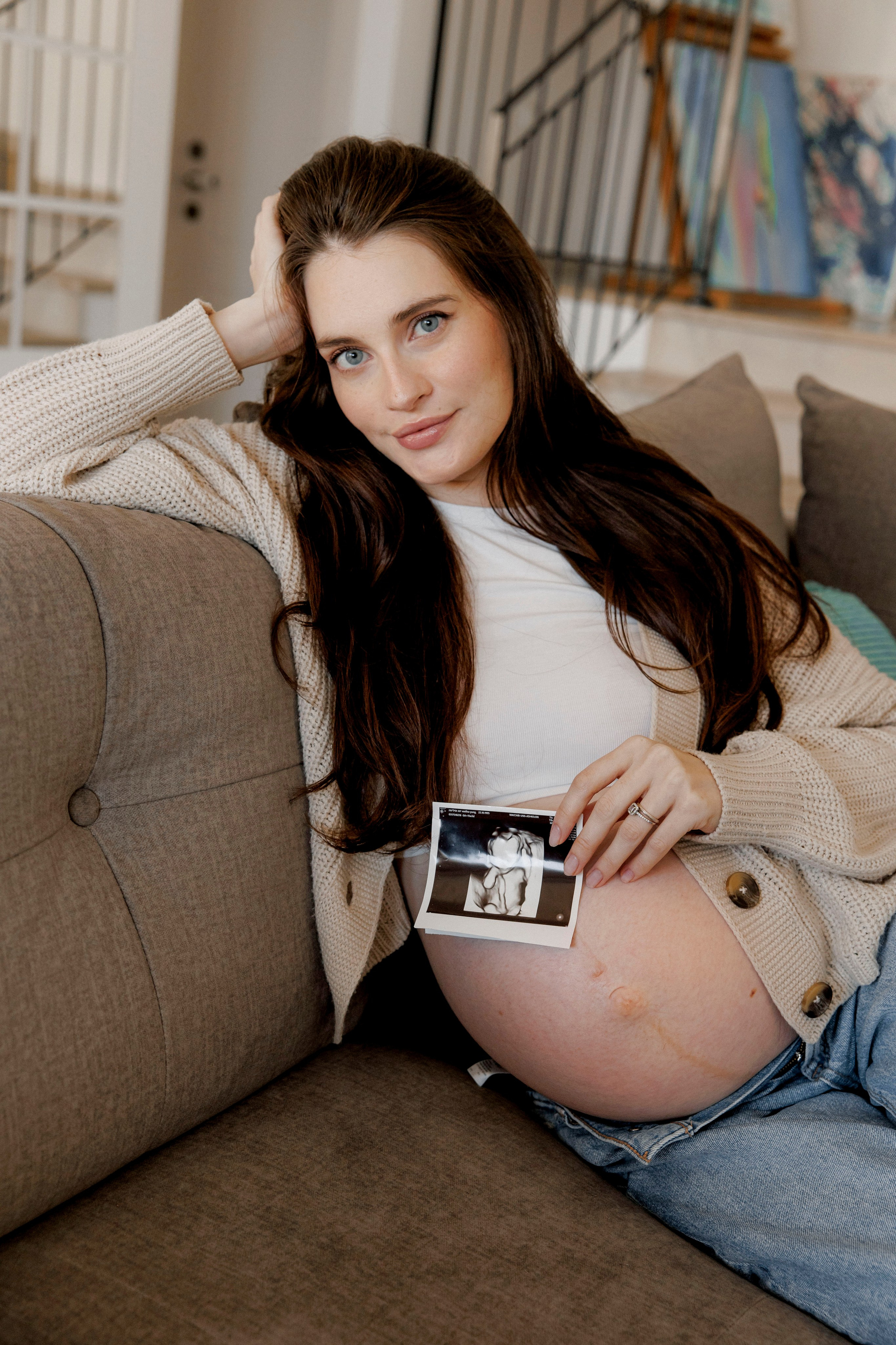 Pregnancy photoshoot (home/park/beach). Главная