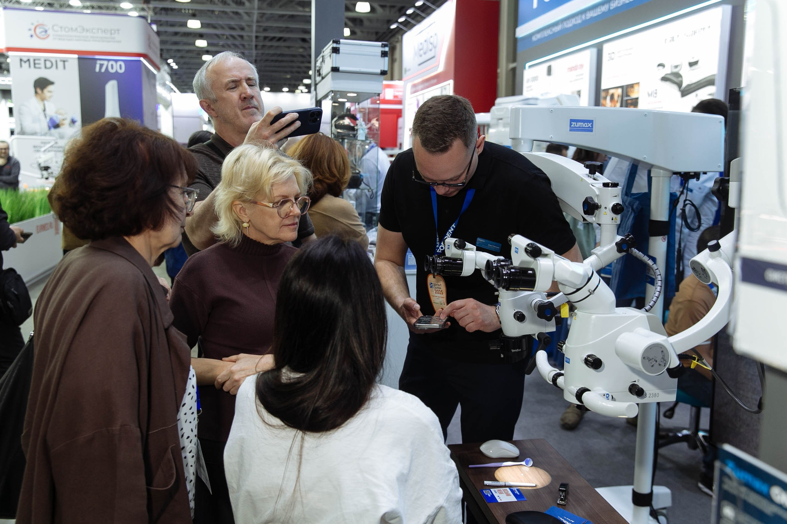 Выставка DENTAL 2025. Фотограф в Москве