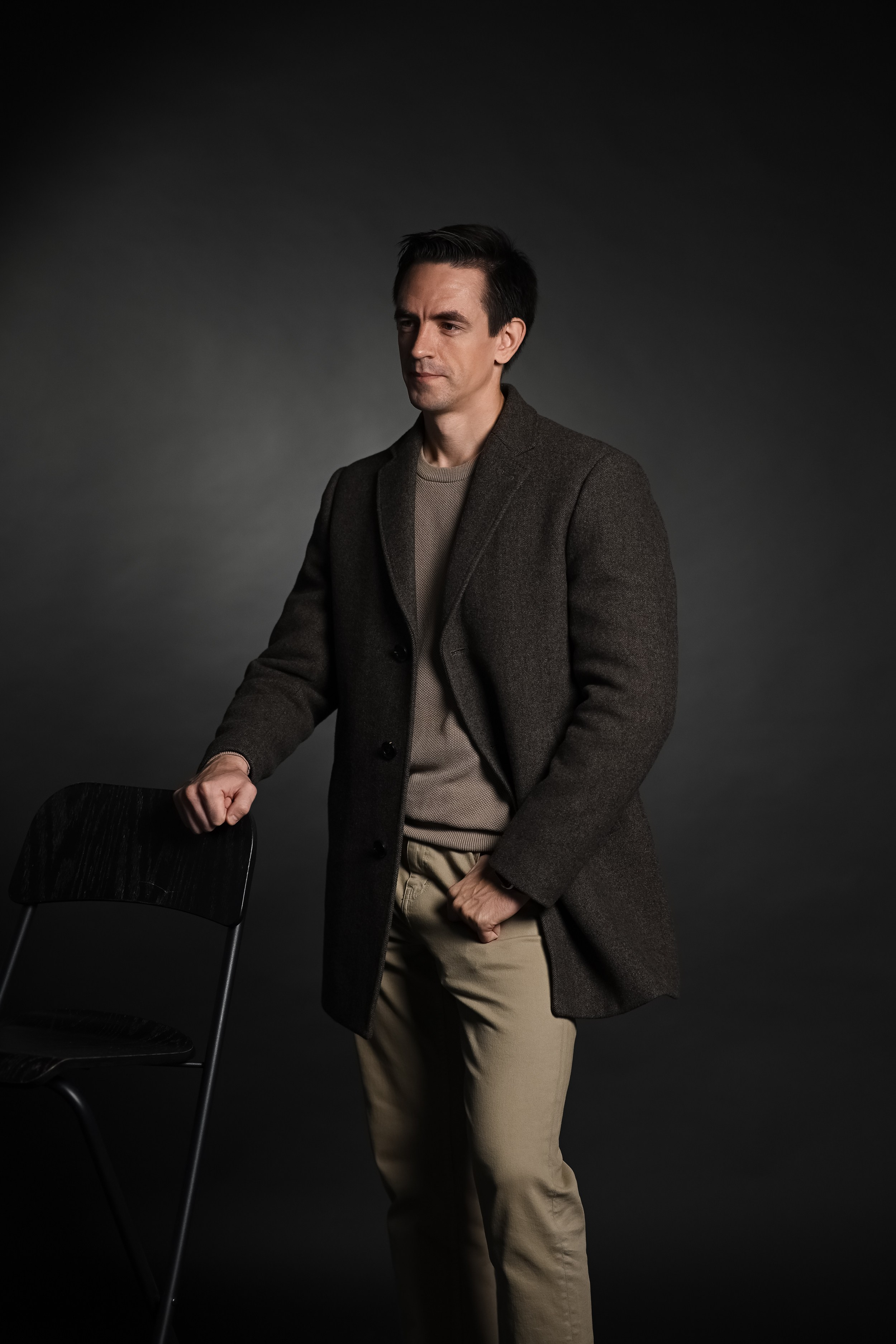 Мужская фотосессия в студии с профессиональным освещением, фотограф Алексей Клейменов, Казань