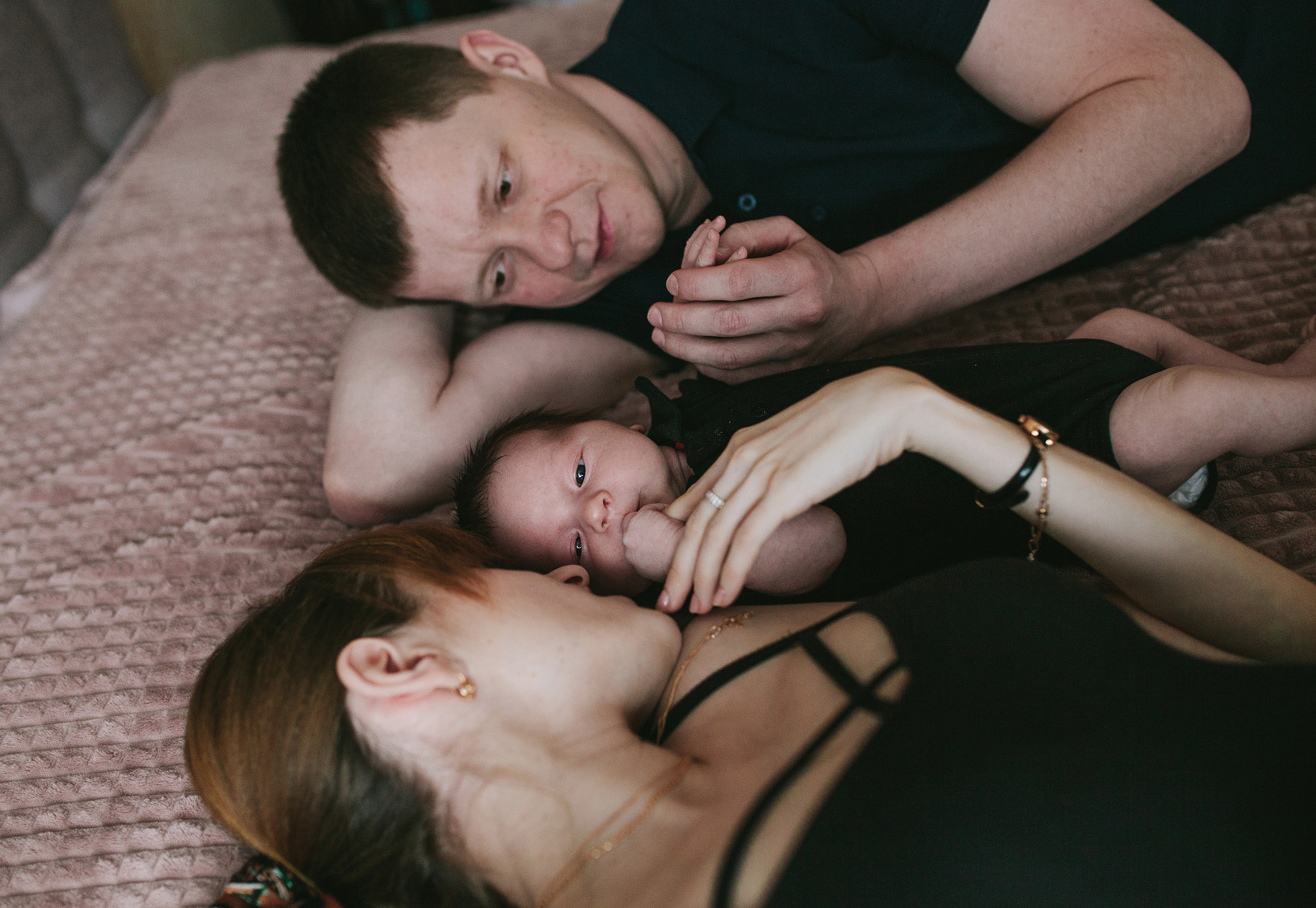 Фотосъёмка дома в чёрной одежде. Forteens Выпускные альбомы в Нижнем Новгороде