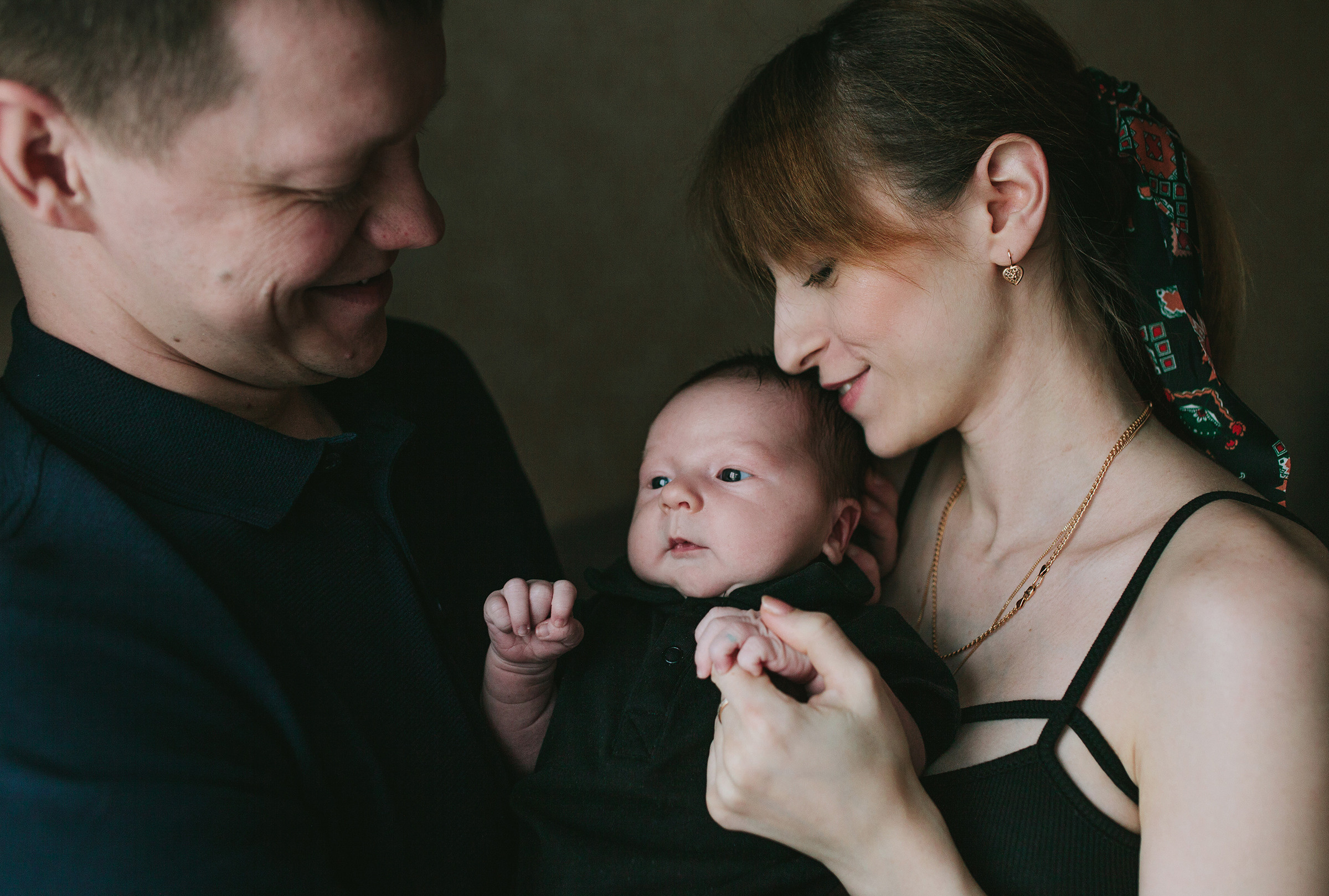 Фотосъёмка дома в чёрной одежде. Forteens Выпускные альбомы в Нижнем Новгороде