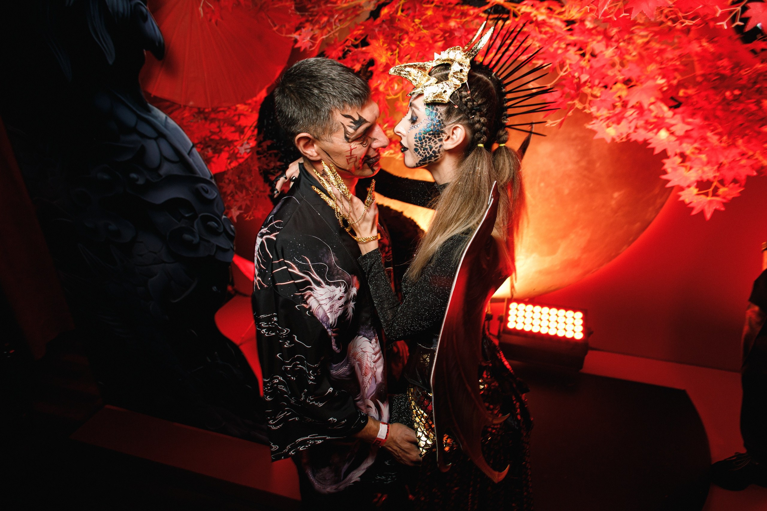 ILLEGAL FRIENDS | ASIA. СВОИ. ФОТООТЧЕТЫ-СОБЫТИЯ-МЕСТА