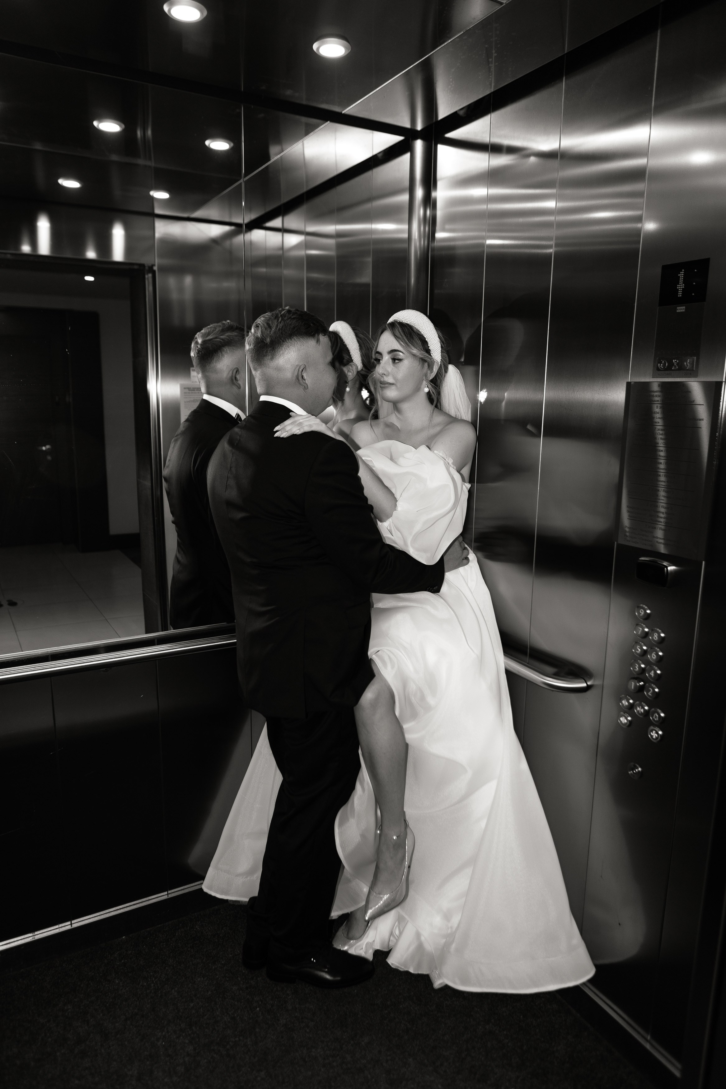 Свадебный фотограф Уфа — Руслан ГабдлисламовЖивые эмоции, красивые кадры, воспоминания на всю жизнь.Работаю по всей Республике Башкортоста. Свадебный фотограф Уфа Руслан Габдлисламов