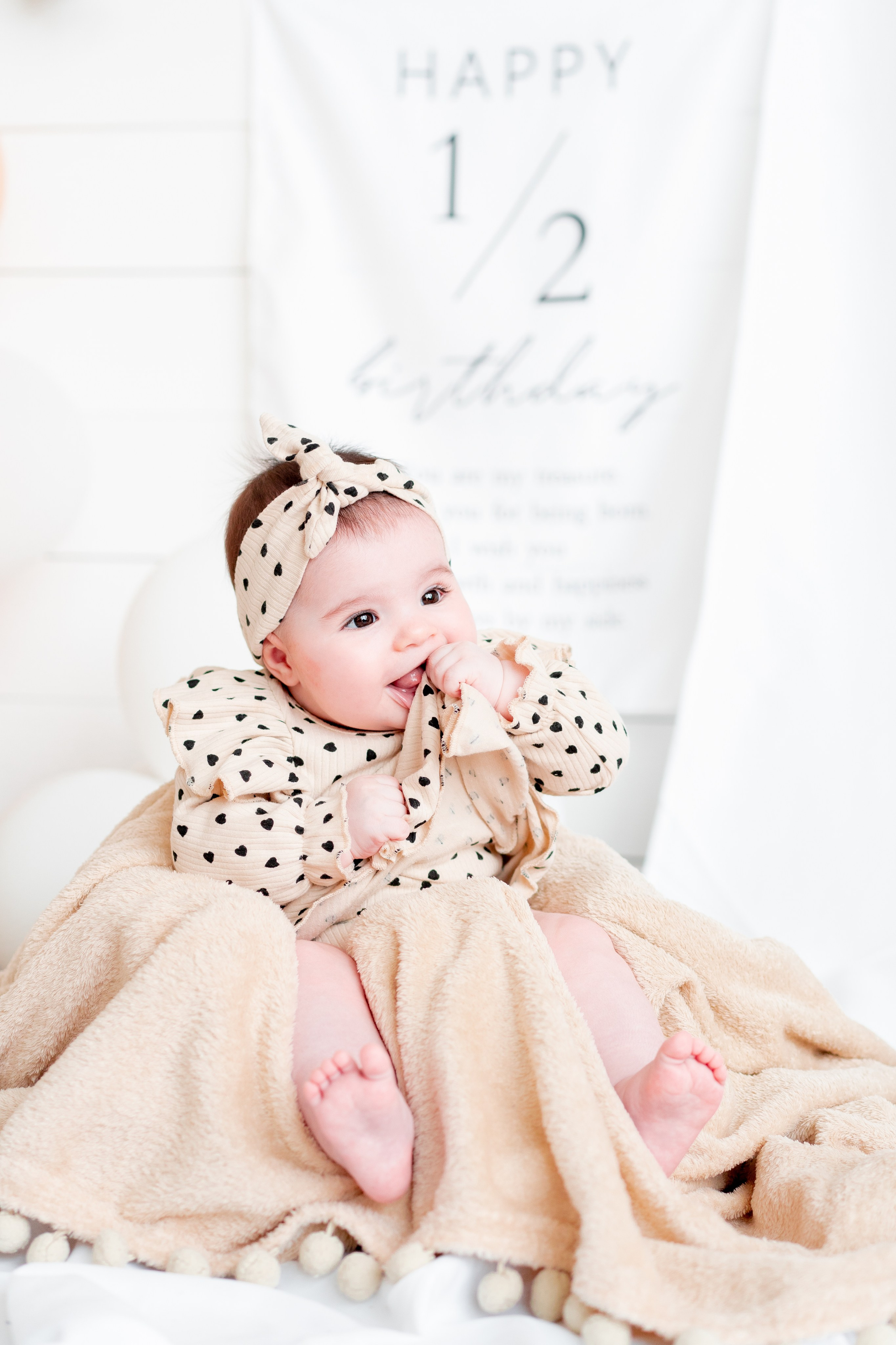 6 месяцев, пол года малышу. Детская, семейная фотостудия в Санкт-Петербурге