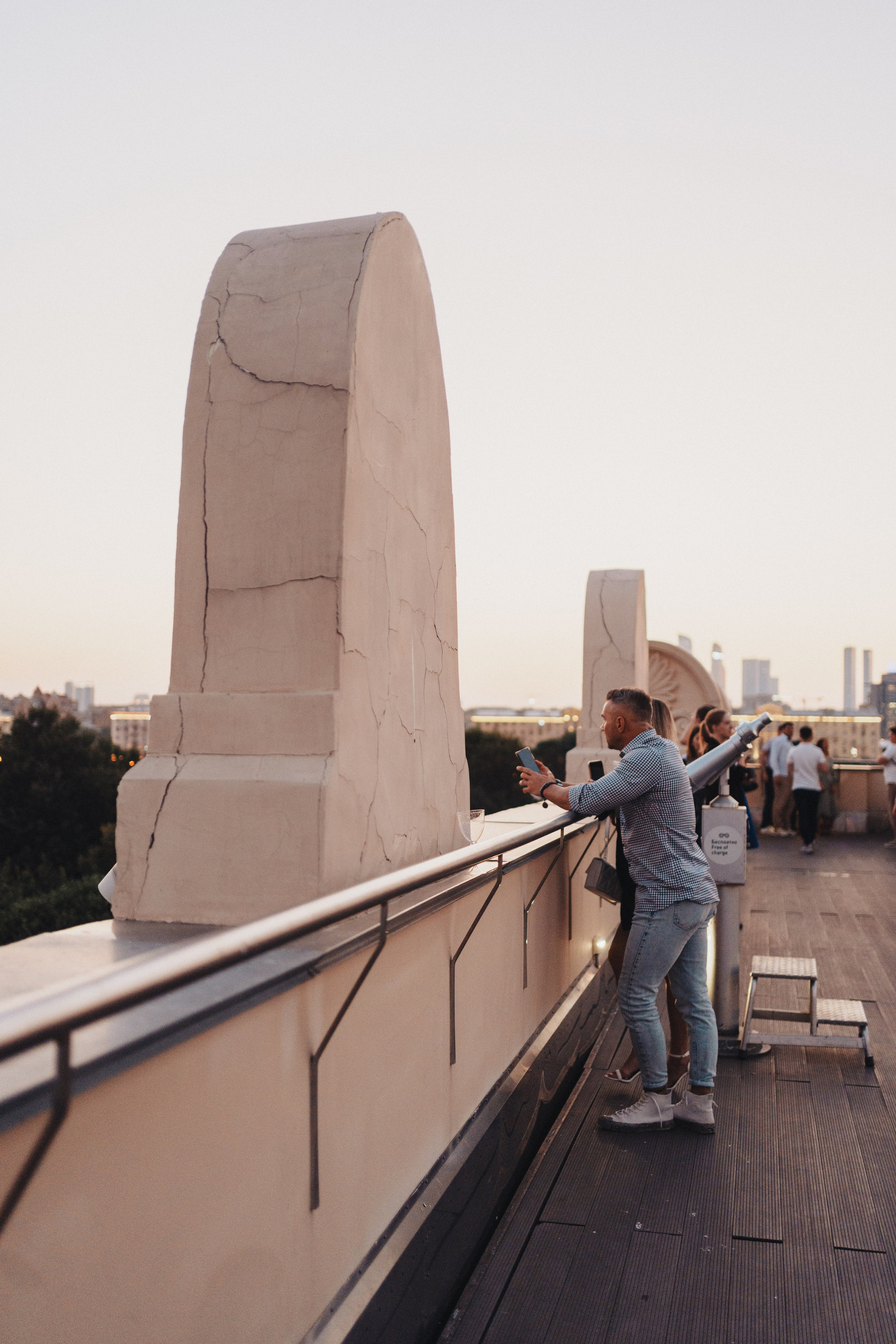 Выставка на крыше Парка Горького. Семейный и детский фотограф и видеограф в Москве, Серпухове и Тарусе Валерия Сорокина