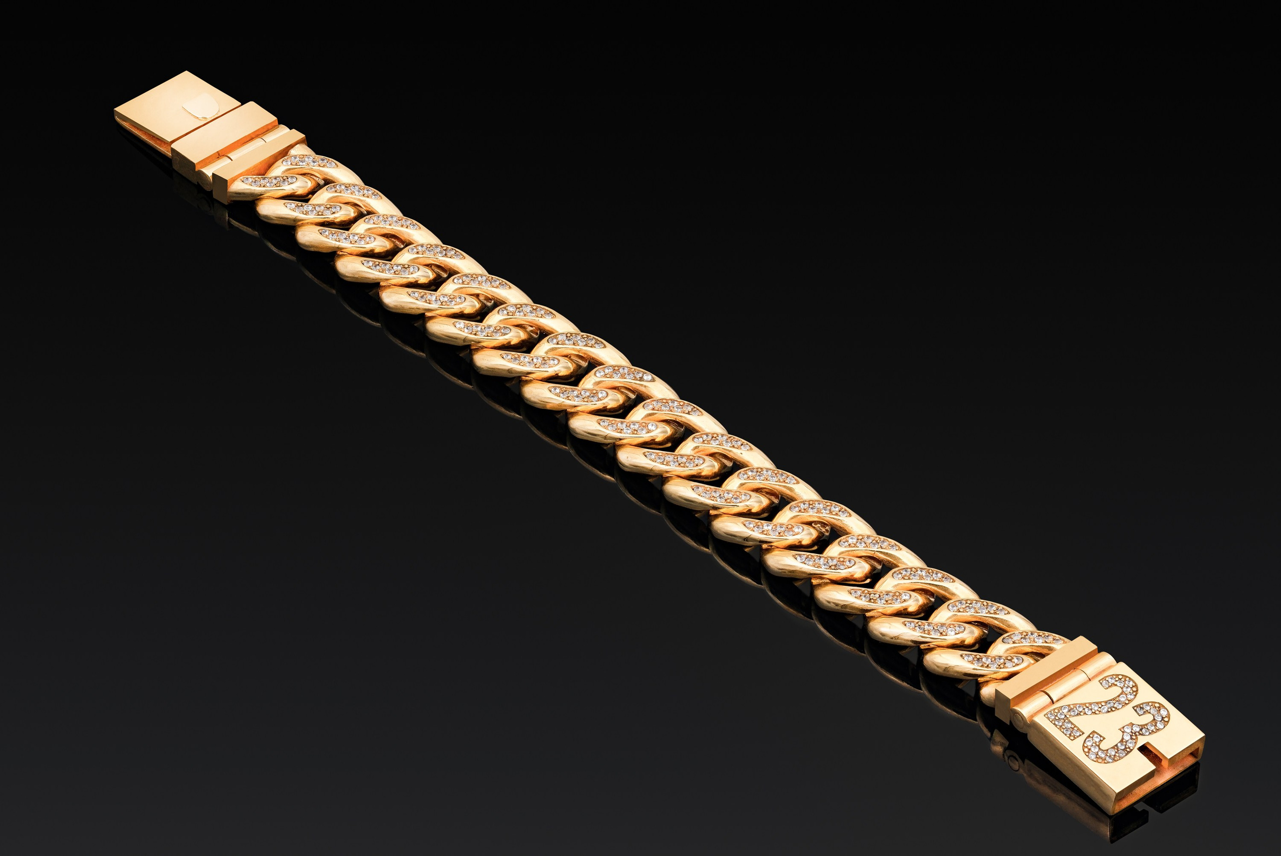 Рекламная эксклюзивная предметная фотосъёмка ювелирных изделий в Москве  тел +7 966-003-13-07. Высококачественная профессиональная рекламная фотосъёмка ювелирных украшений, драгоценных камней в Москве. Обучение, консультация