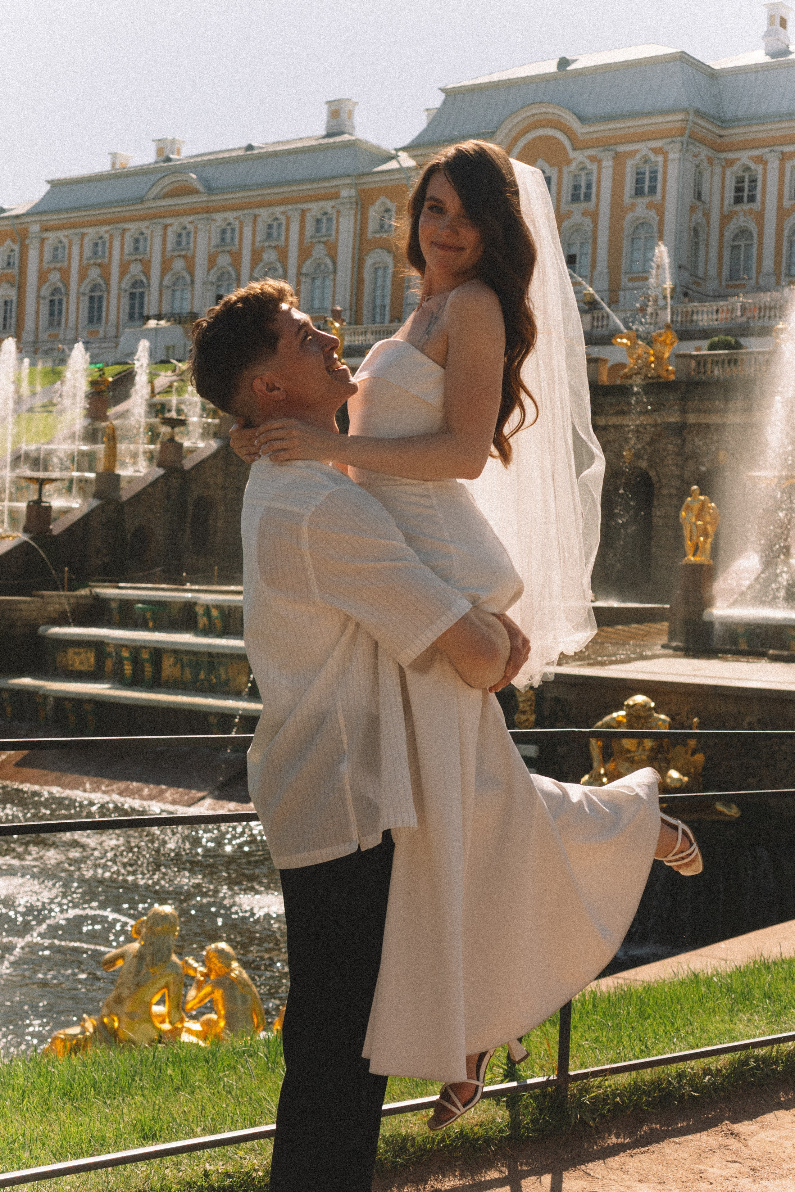 СВАДЕБНАЯ СЬЕМКА В ПЕТЕРГОФЕ И СЬЕМКА РЕПОРТАЖА В ЗАГСЕ ПЕТЕРГОФА. Профессиональный фотограф, Санкт-Петербург — Виктория Богомолова