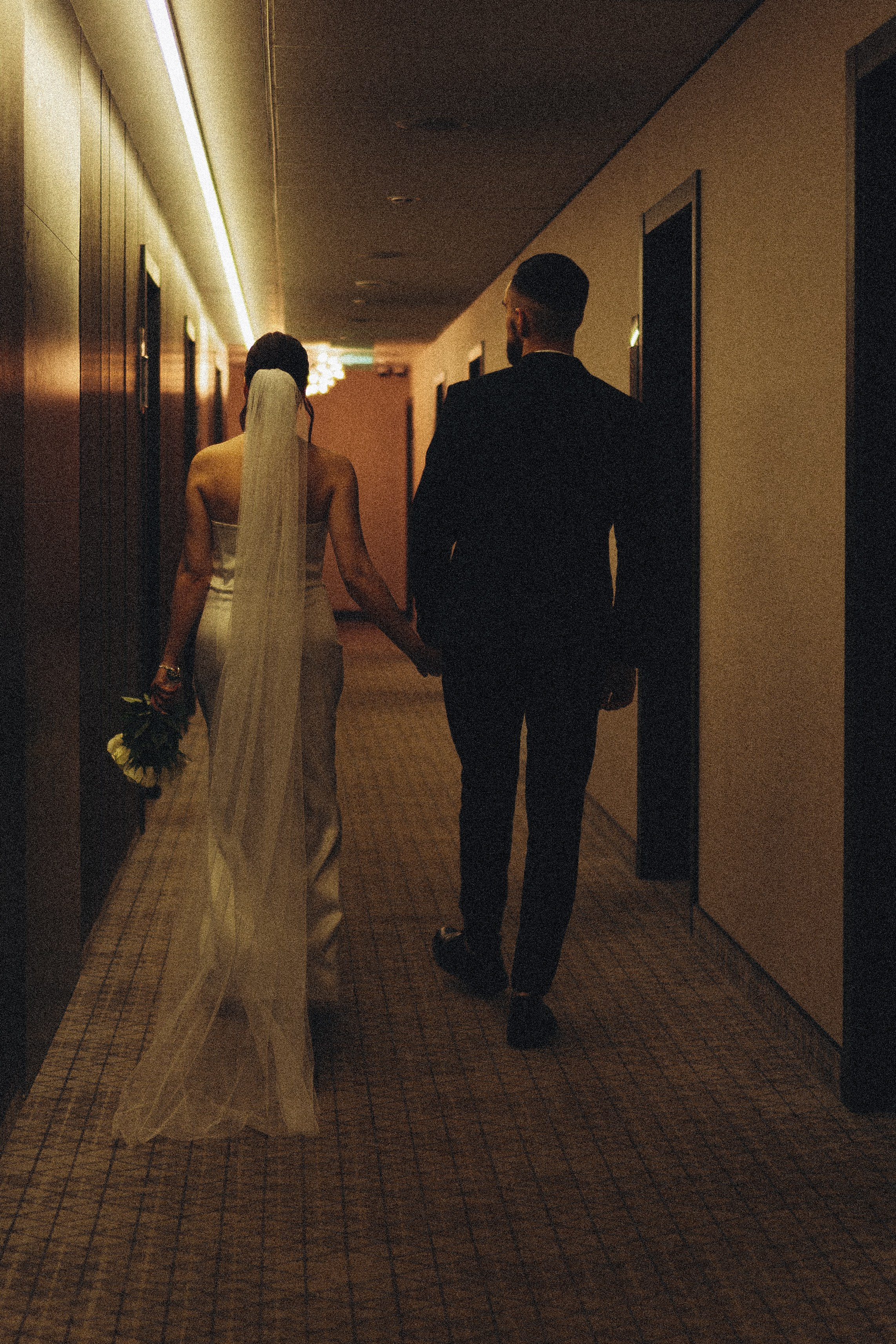 СВАДЕБНАЯ СЬЕМКА СБОРОВ ЖЕНИХА И НЕВЕСТЫ В ОТЕЛЕ И ТАКЖЕ ФОТОСЕССИИЯ В ОТЕЛЕЕ МЕГАПОЛИС БРЯНСК. Профессиональный фотограф, Санкт-Петербург — Виктория Богомолова