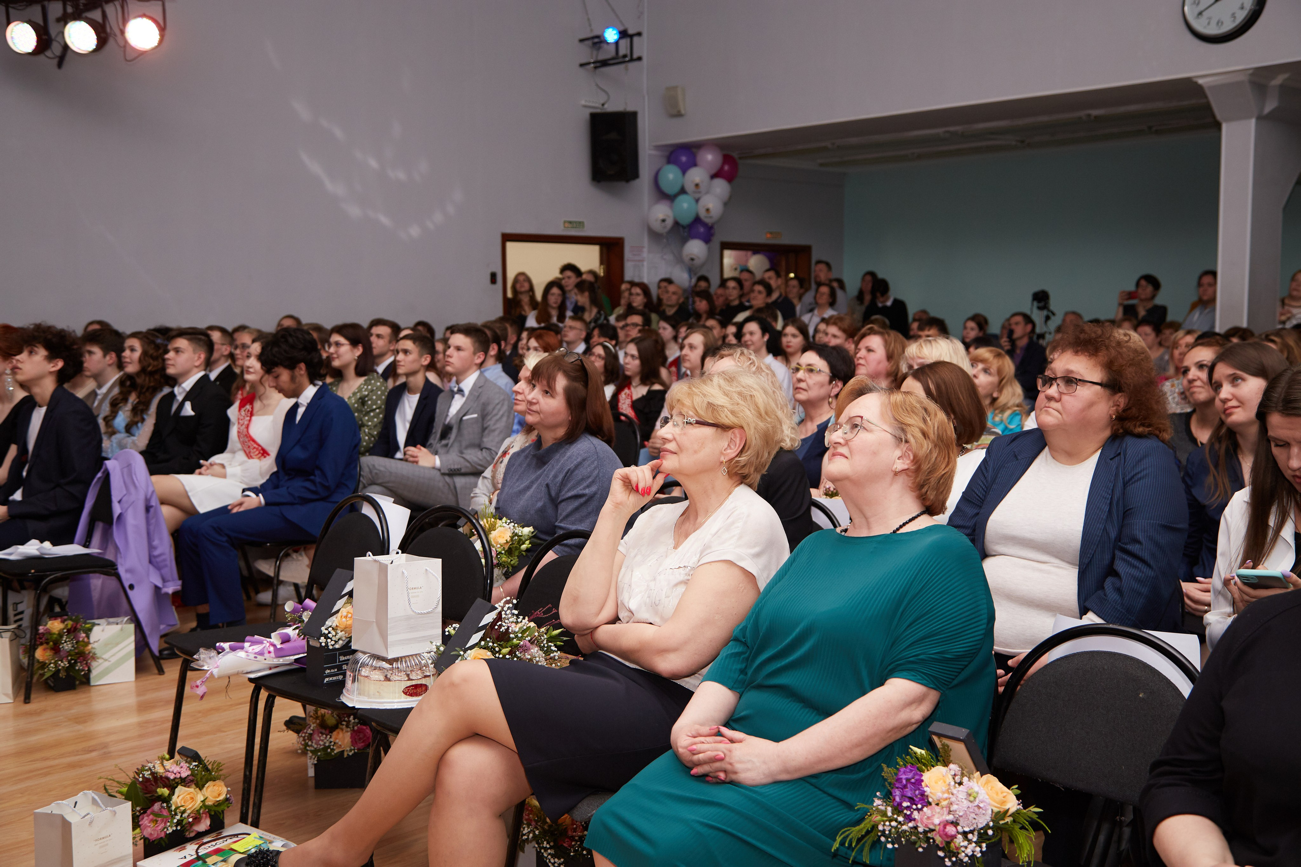 Последний звонок. Фотограф Савченко Люба. Москва