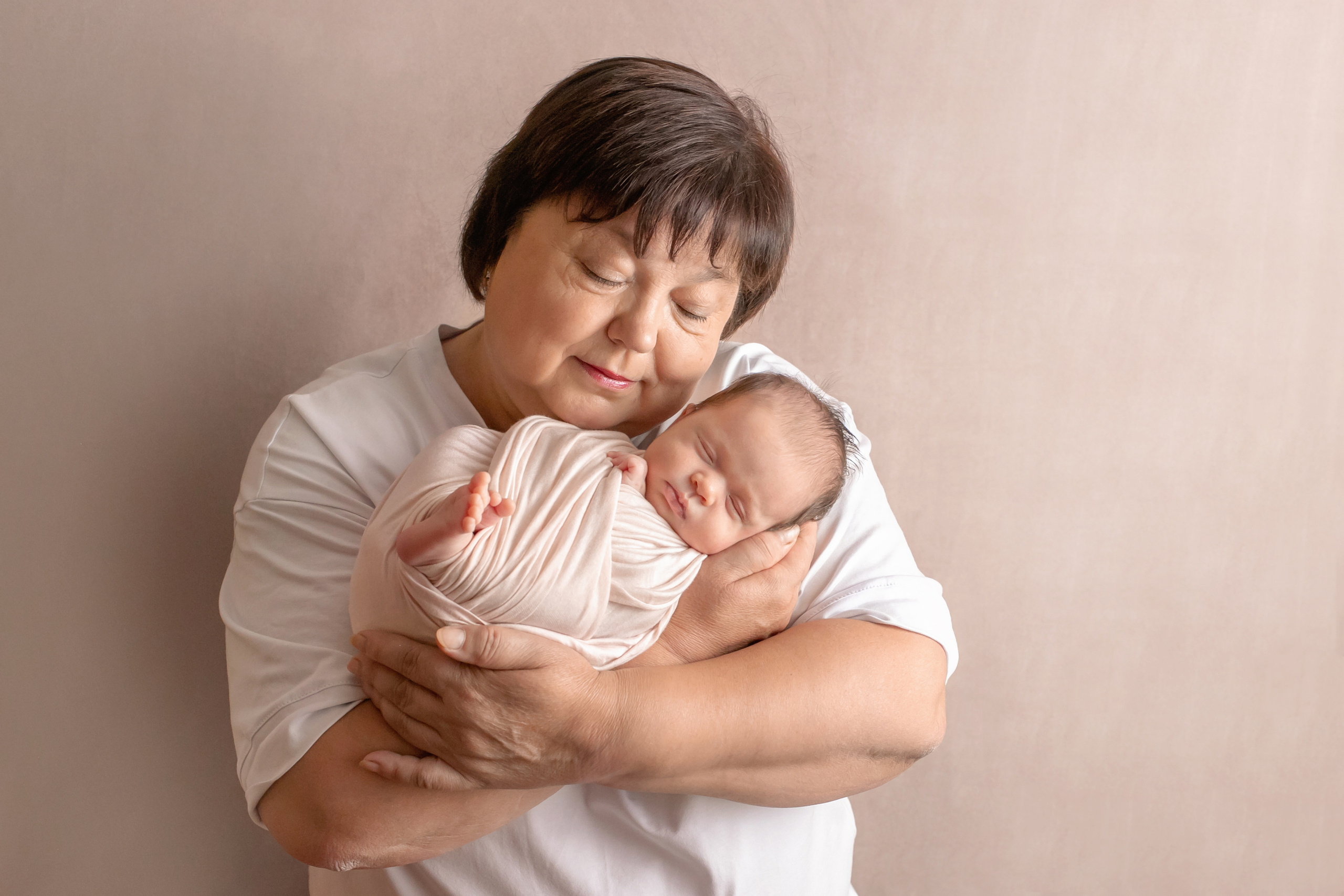 Семейные кадры newborn. Фотограф новорожденных в Ярославле Ольга Зимина