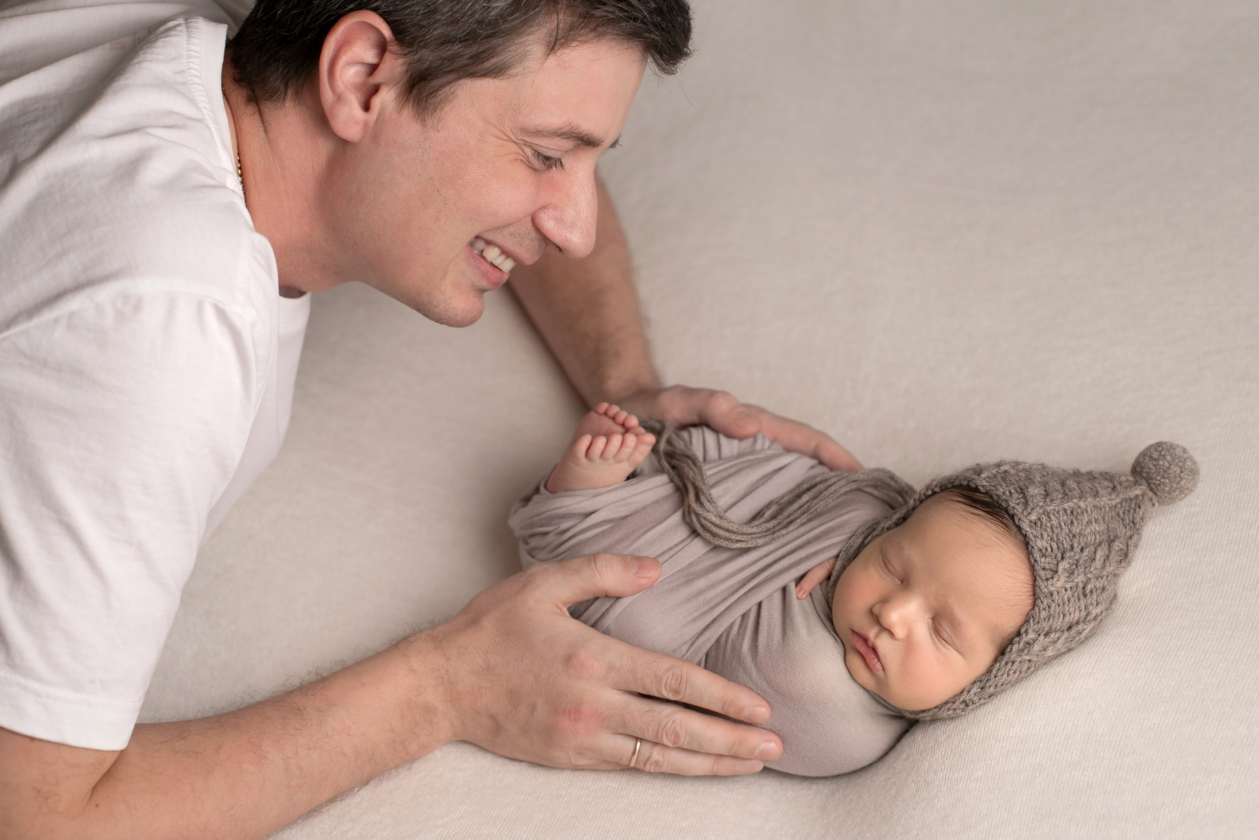 Семейные кадры newborn. Фотограф новорожденных в Ярославле Ольга Зимина