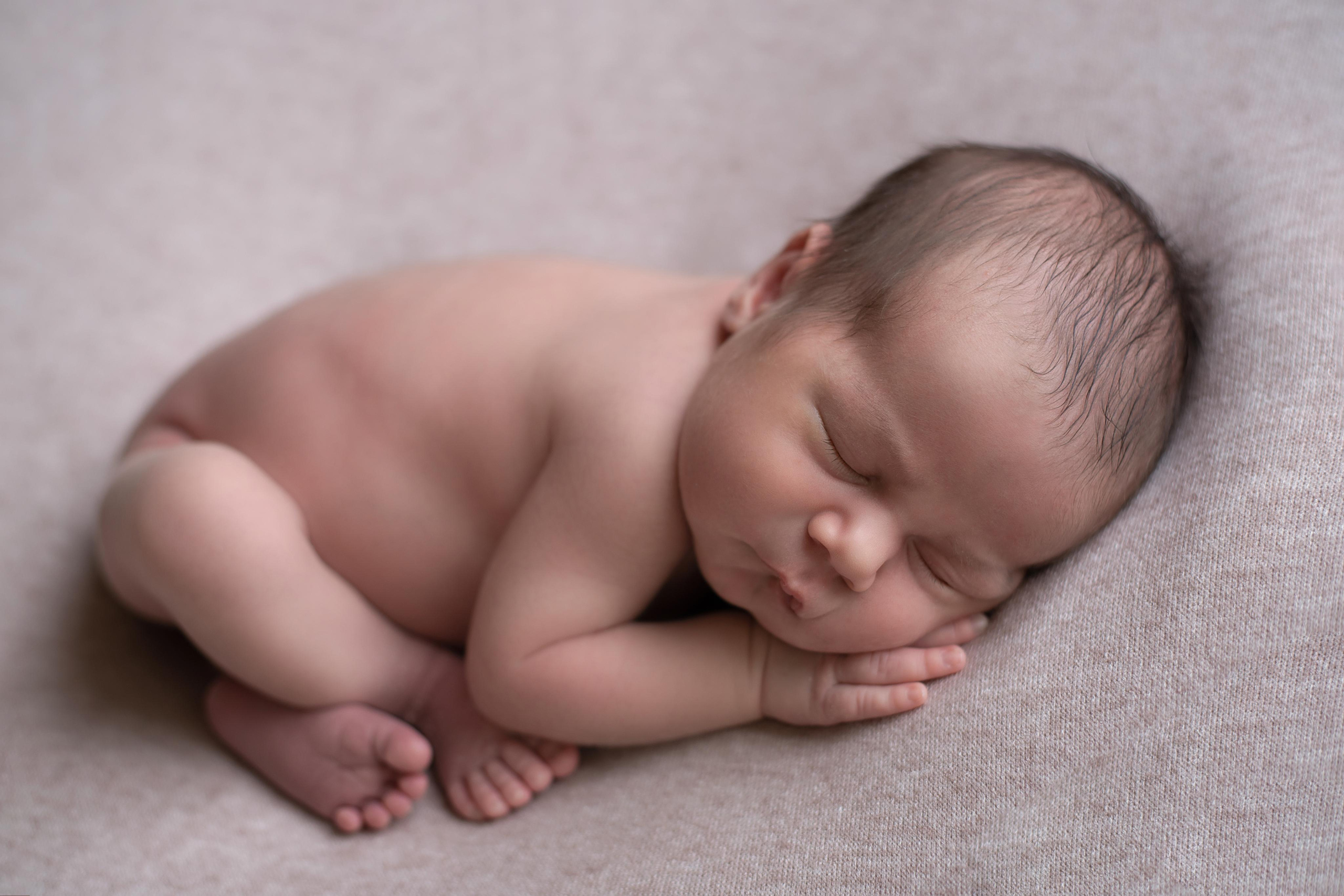 Фотограф новорожденных в городе Екатеринбург, Дегтярск, Ревда newborn. Фотограф новорожденных в Екатеринбурге Анастасия Карманова