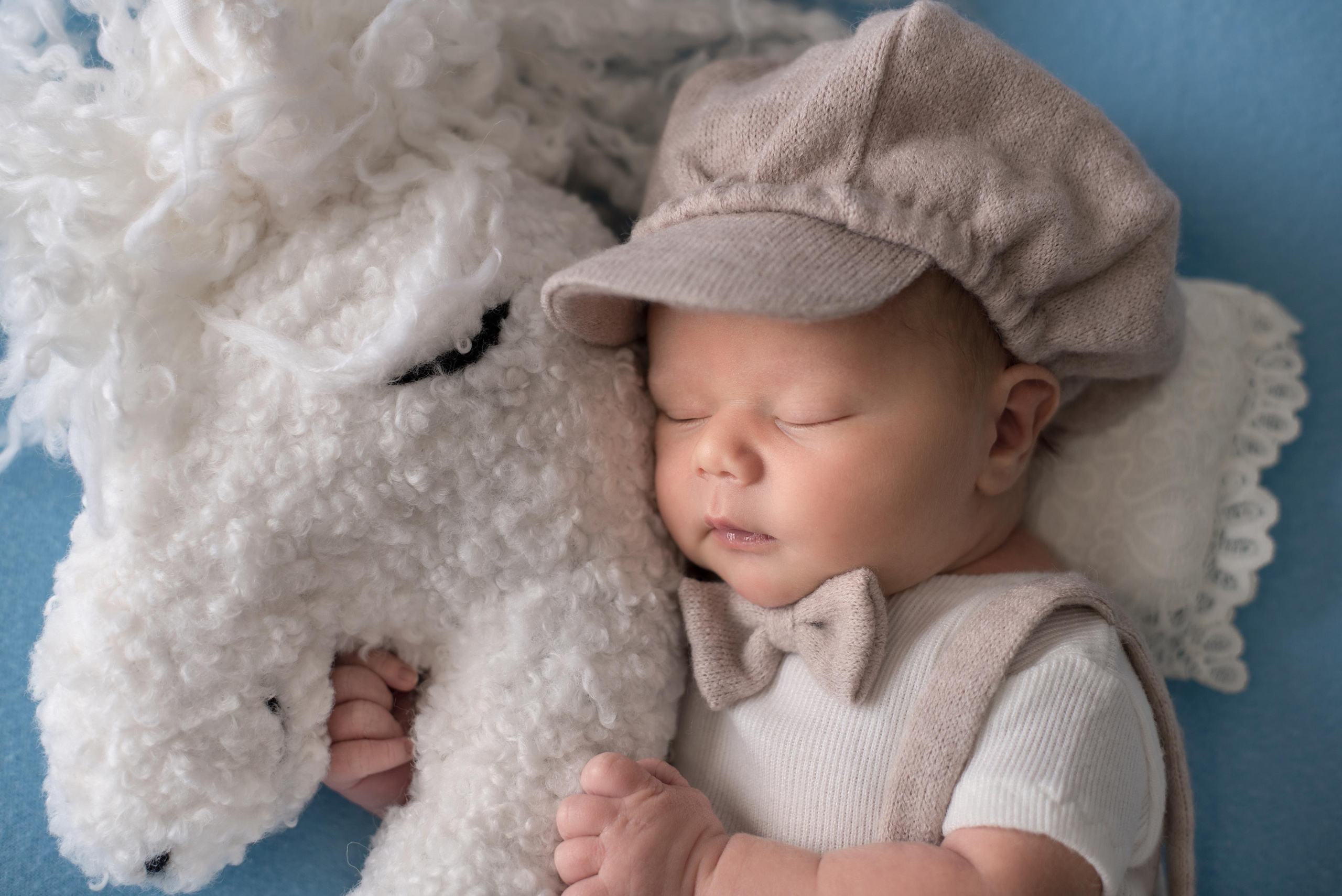 Фотограф новорожденных в городе Екатеринбург, Дегтярск, Ревда newborn. Фотограф новорожденных в Екатеринбурге Анастасия Карманова