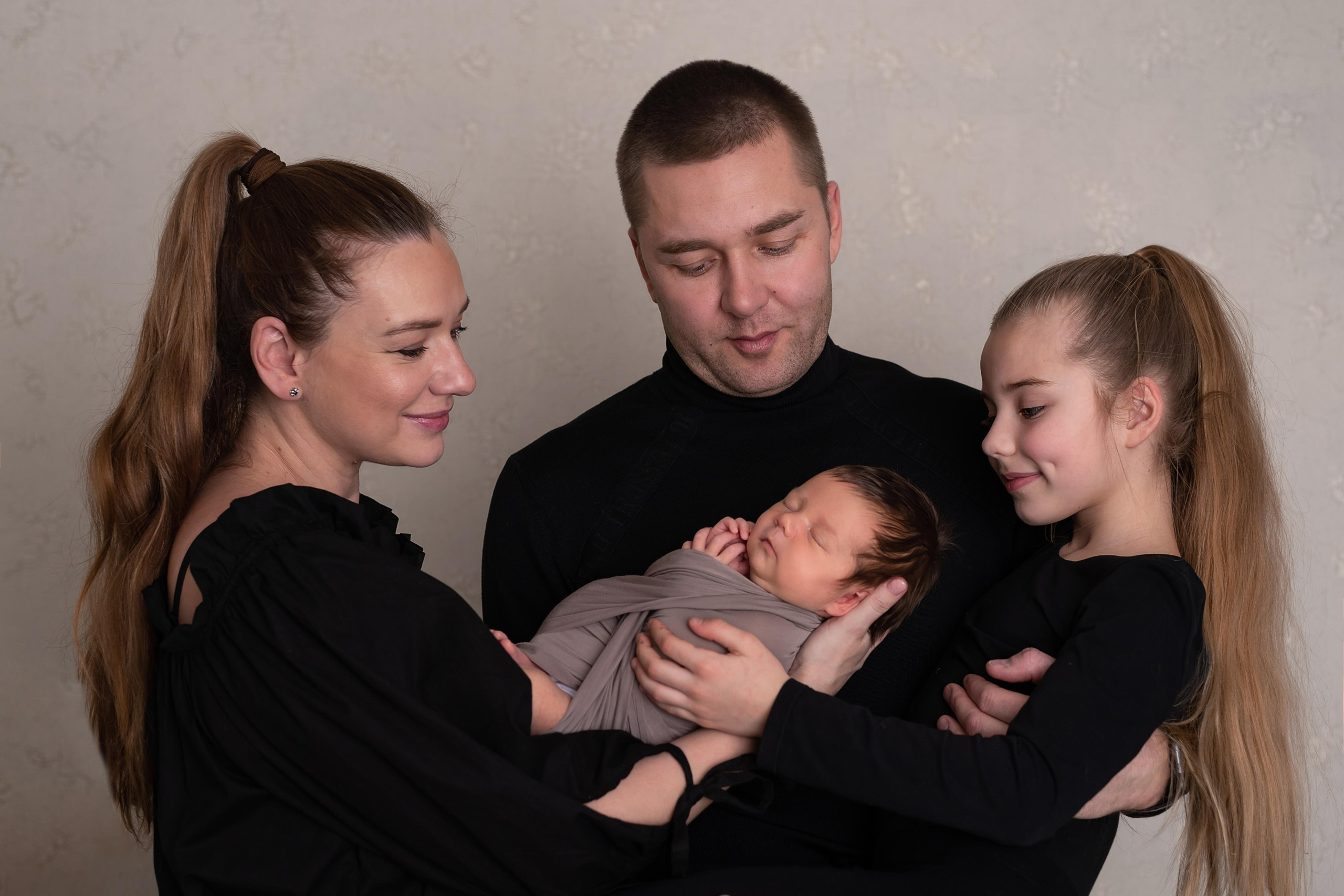 Фотограф новорожденных в городе Екатеринбург, Дегтярск, Ревда newborn. Фотограф новорожденных в Екатеринбурге Анастасия Карманова