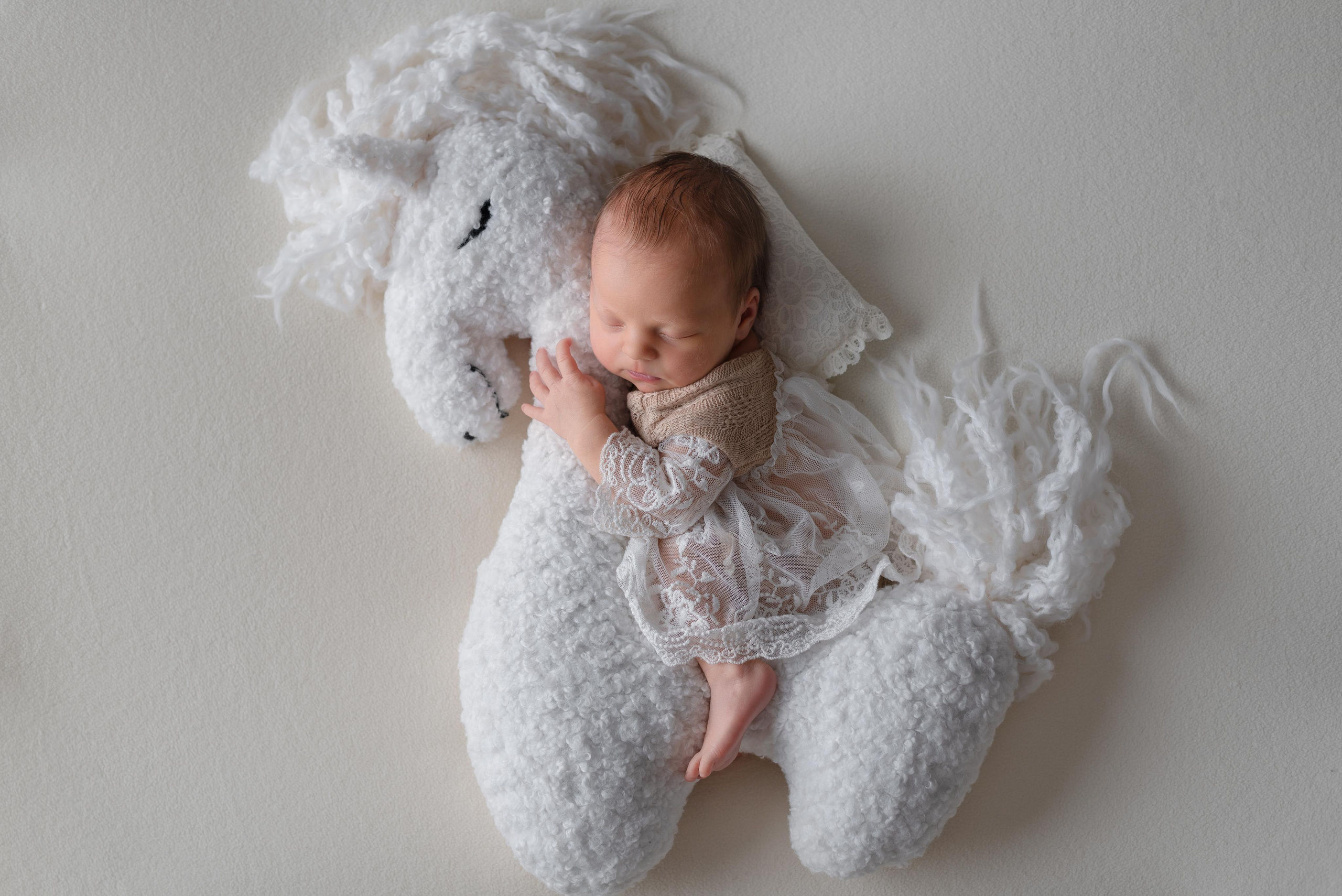 Фотограф новорожденных в городе Екатеринбург, Дегтярск, Ревда newborn. Фотограф новорожденных в Екатеринбурге Анастасия Карманова