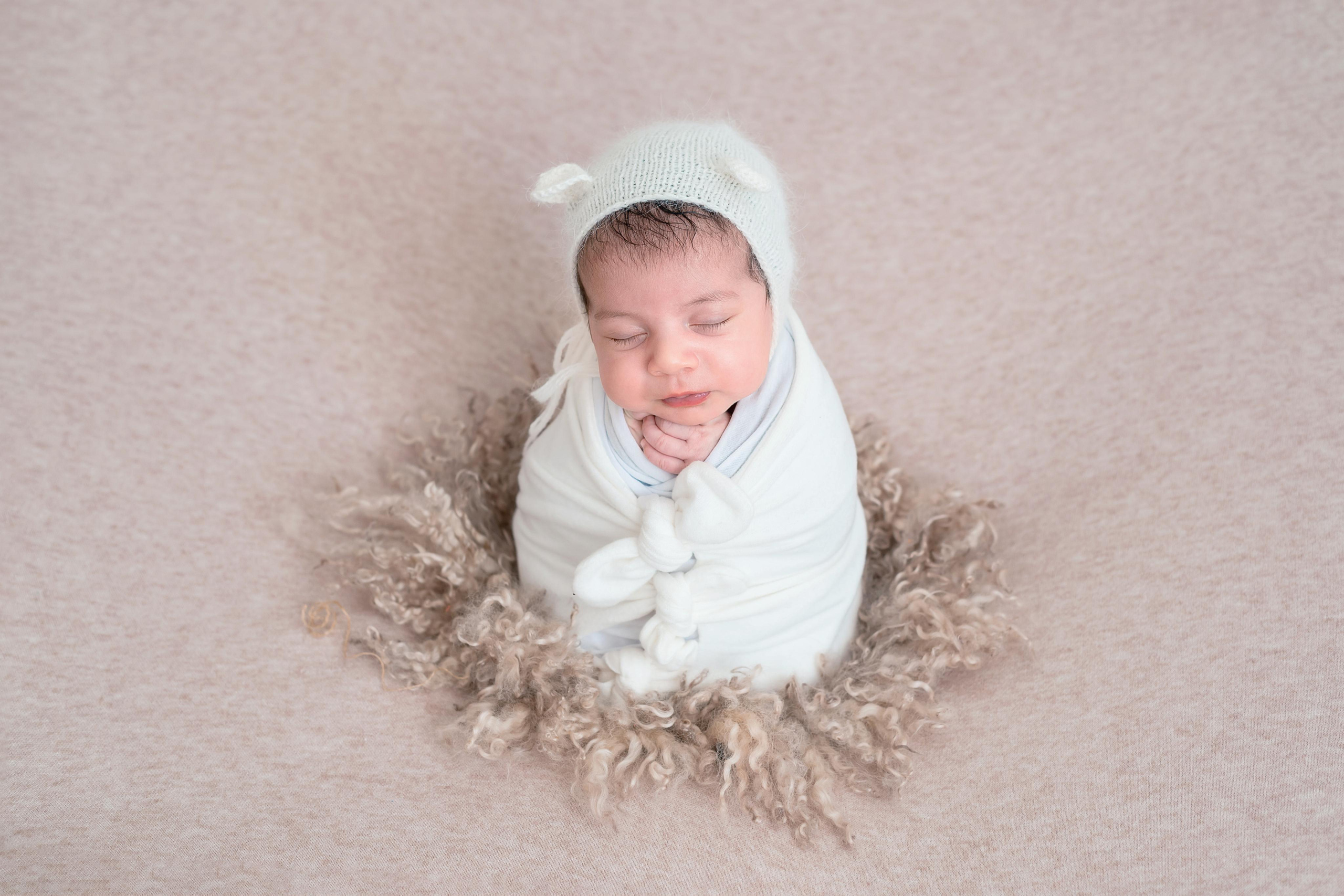 Фотограф новорожденных в городе Екатеринбург, Дегтярск, Ревда newborn. Фотограф новорожденных в Екатеринбурге Анастасия Карманова