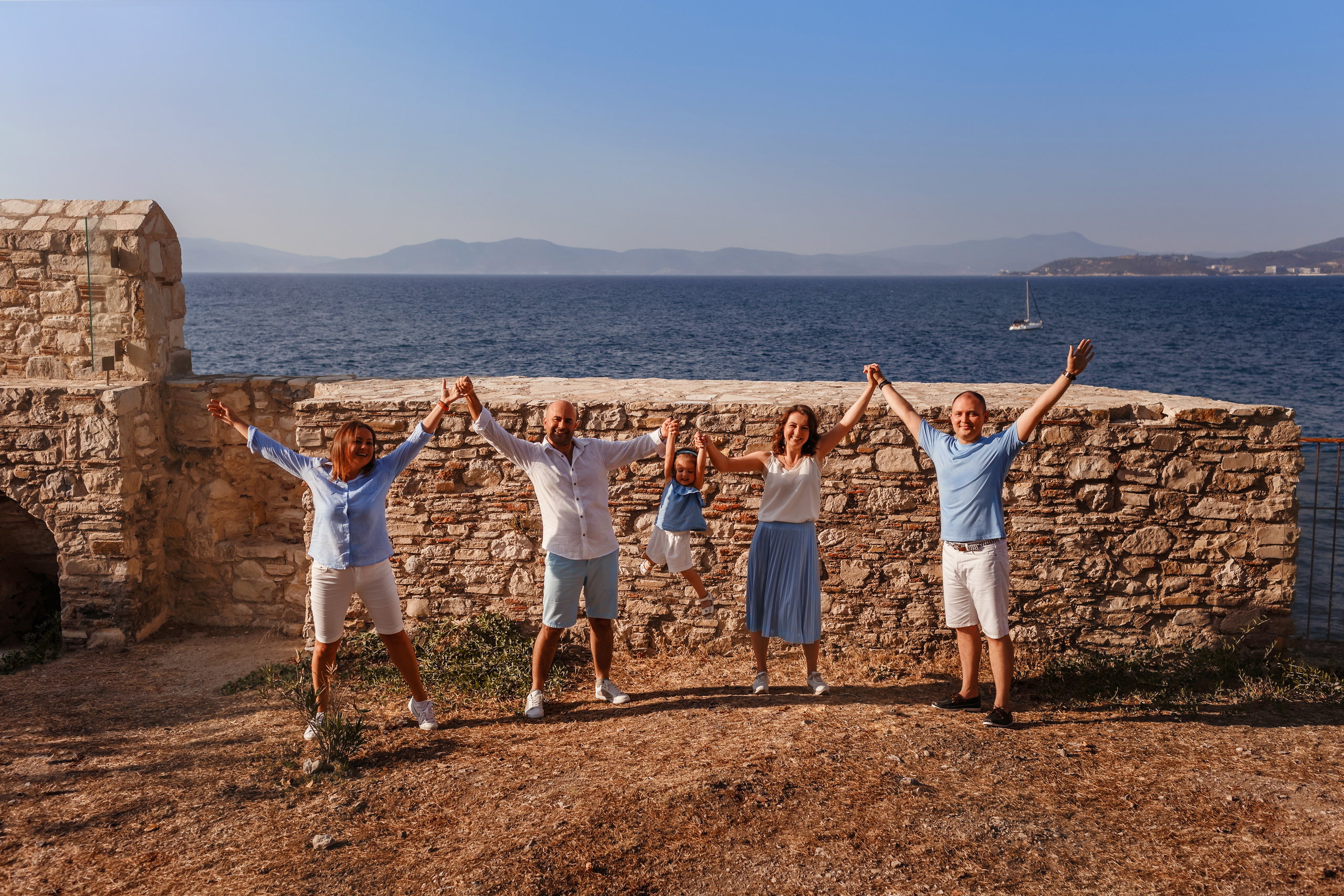 Family photoshoot in Kusadasi. Professional family and children’s photographer in Izmir Irina Eron