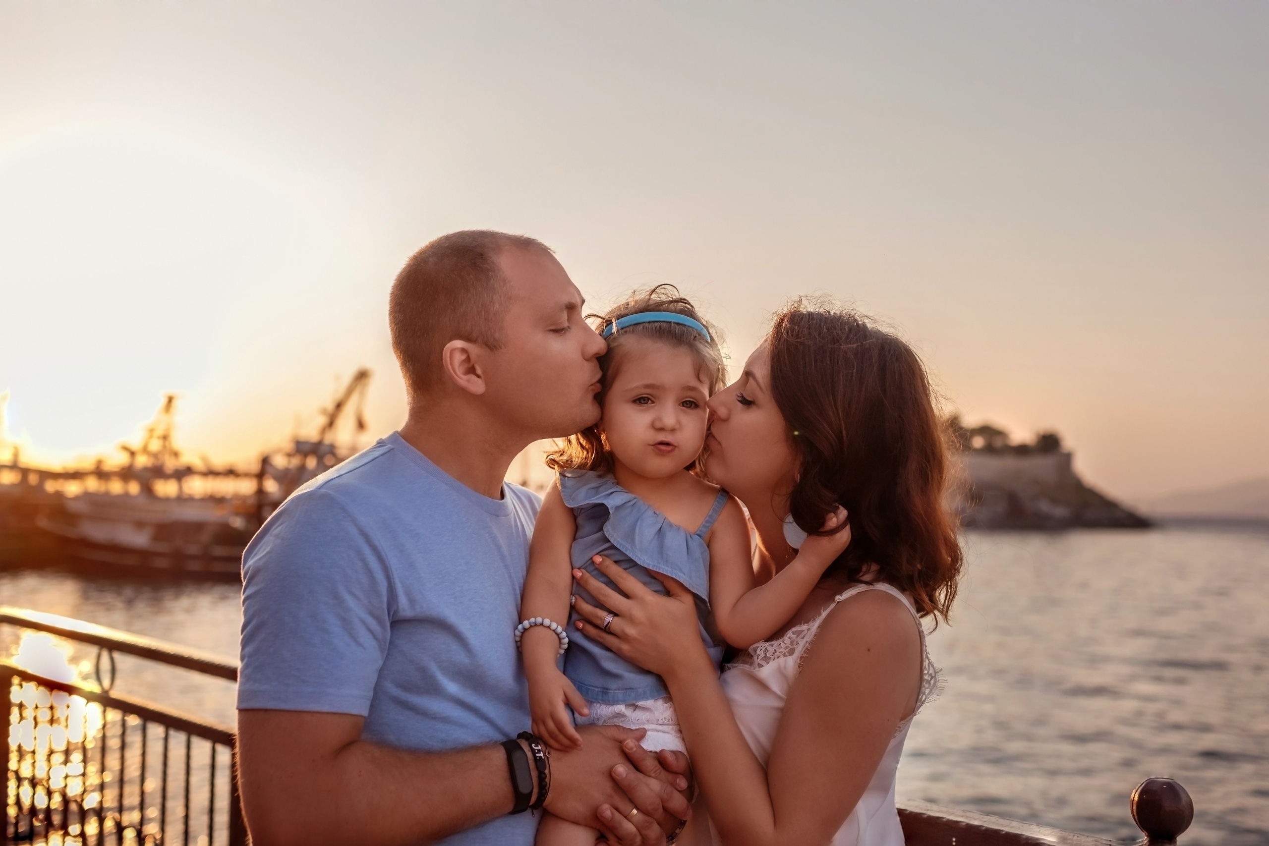 Family photoshoot in Kusadasi. Professional family and children’s photographer in Izmir Irina Eron