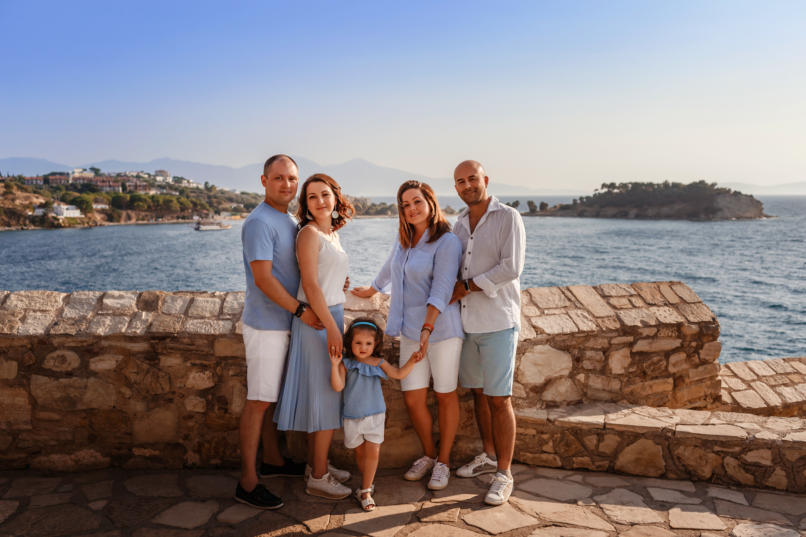 Family photoshoot in Kusadasi. Professional family and children’s photographer in Izmir Irina Eron