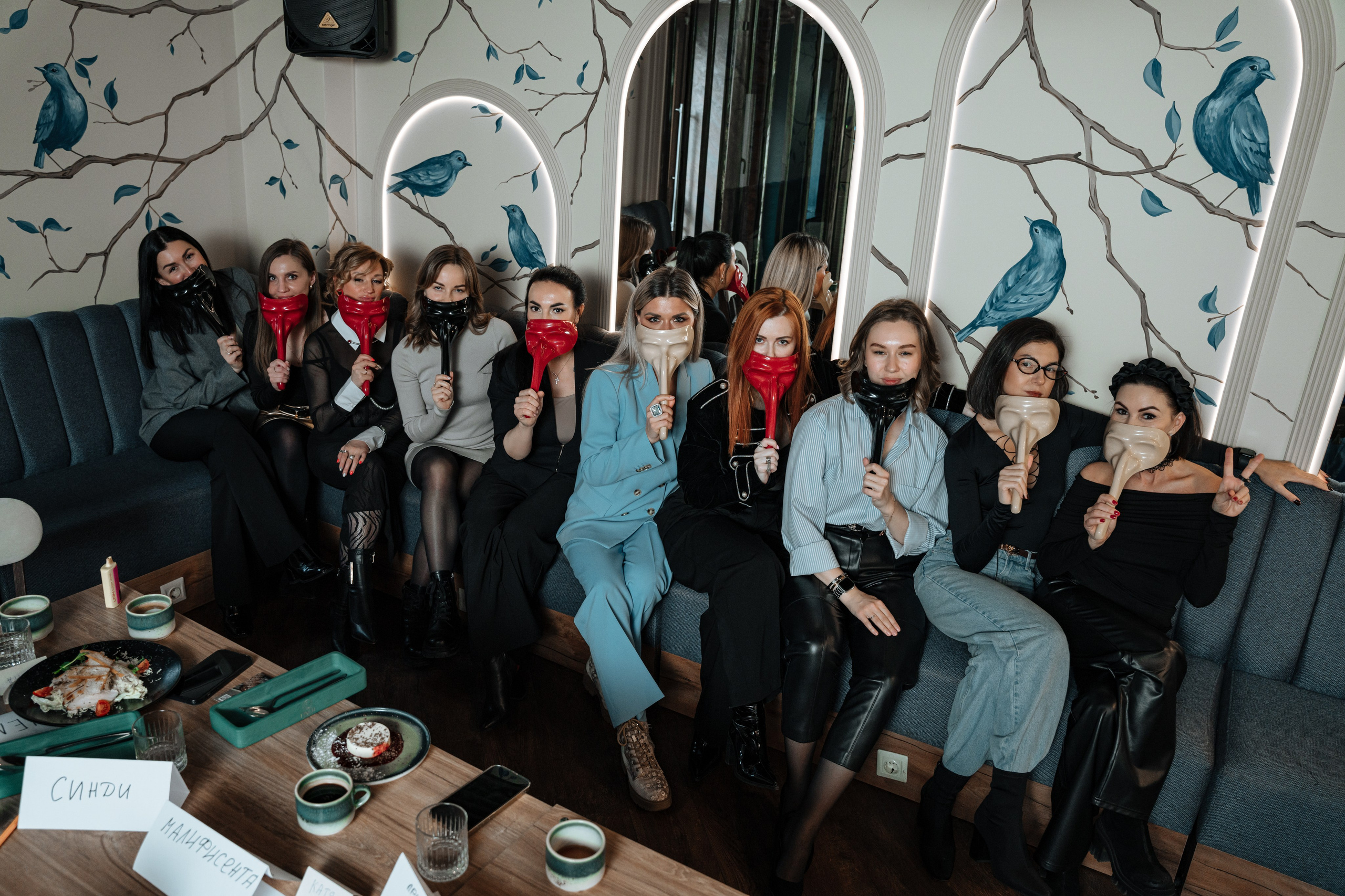 Мафия. Бар FINCH. ЖЕНСКИЙ КЛУБ LAXMI. Портретный фотограф в Санкт-Петербурге Дмитриева Наталия