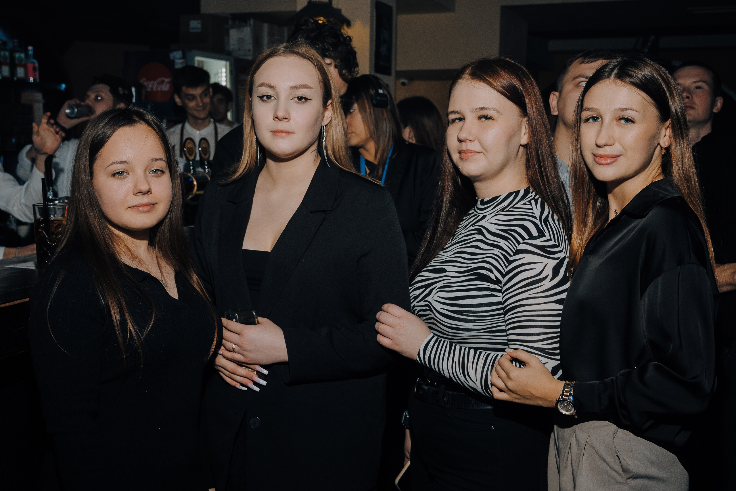 20 ЛЕТ МЕГАПОЛИС ЧЕЛЯБИНСК ХЕДЛАЙНЕР ЕЛКА. Репортажный фотограф Зуев Роман г. Челябинск