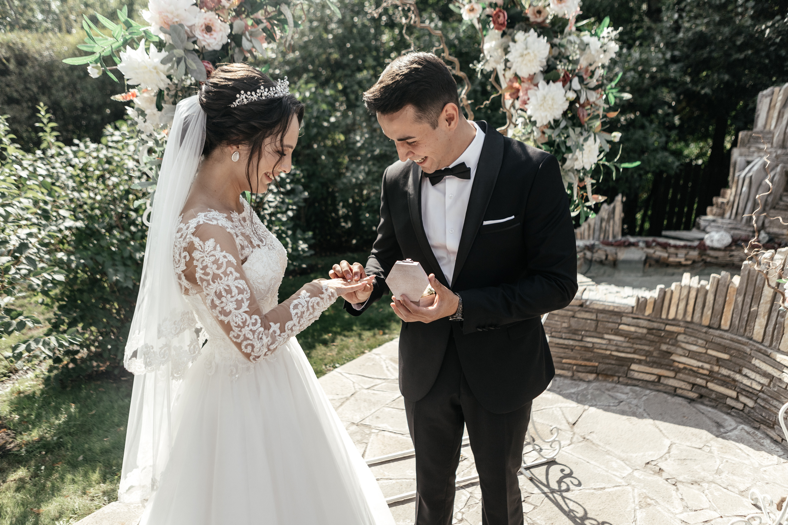 Свадебный фотограф Уфа — Руслан ГабдлисламовЖивые эмоции, красивые кадры, воспоминания на всю жизнь.Работаю по всей Республике Башкортоста. Свадебный фотограф Уфа Руслан Габдлисламов