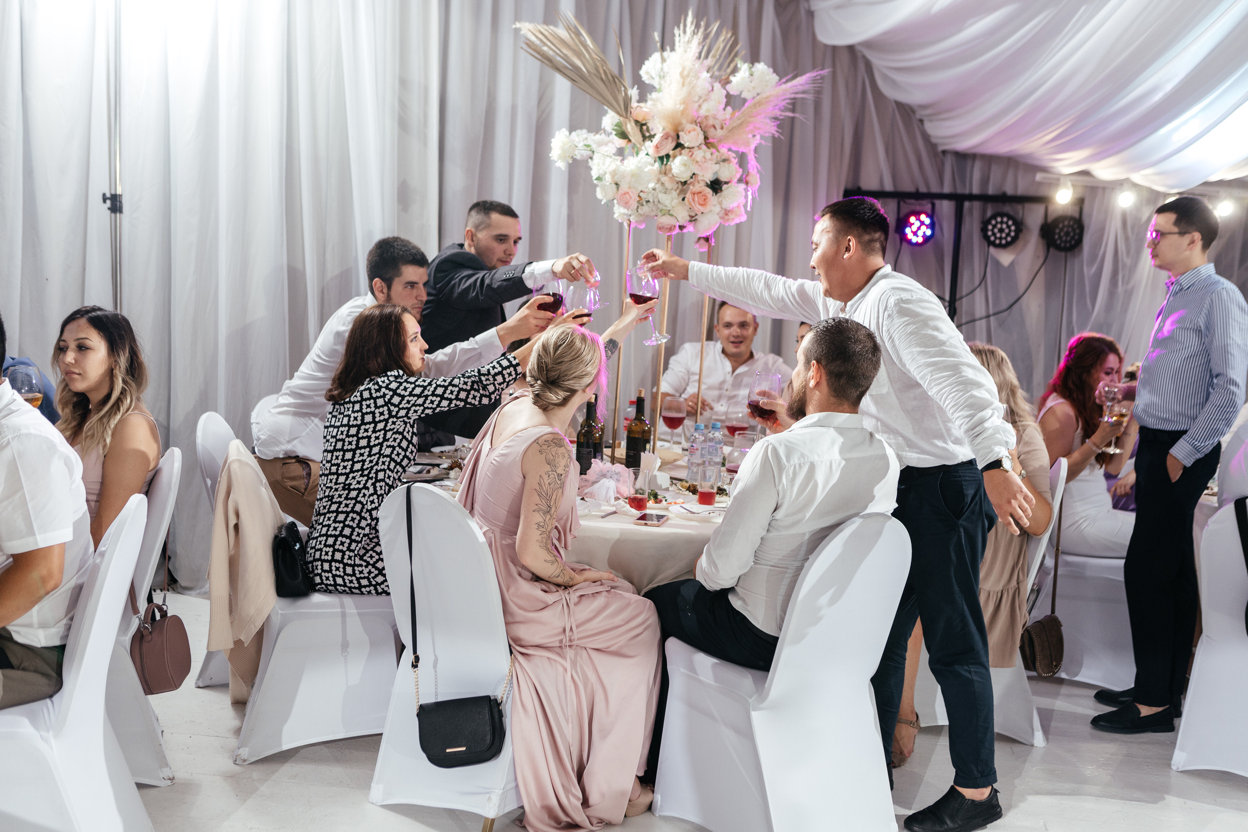 Свадебный фотограф Уфа — Руслан ГабдлисламовЖивые эмоции, красивые кадры, воспоминания на всю жизнь.Работаю по всей Республике Башкортоста. Свадебный фотограф Уфа Руслан Габдлисламов