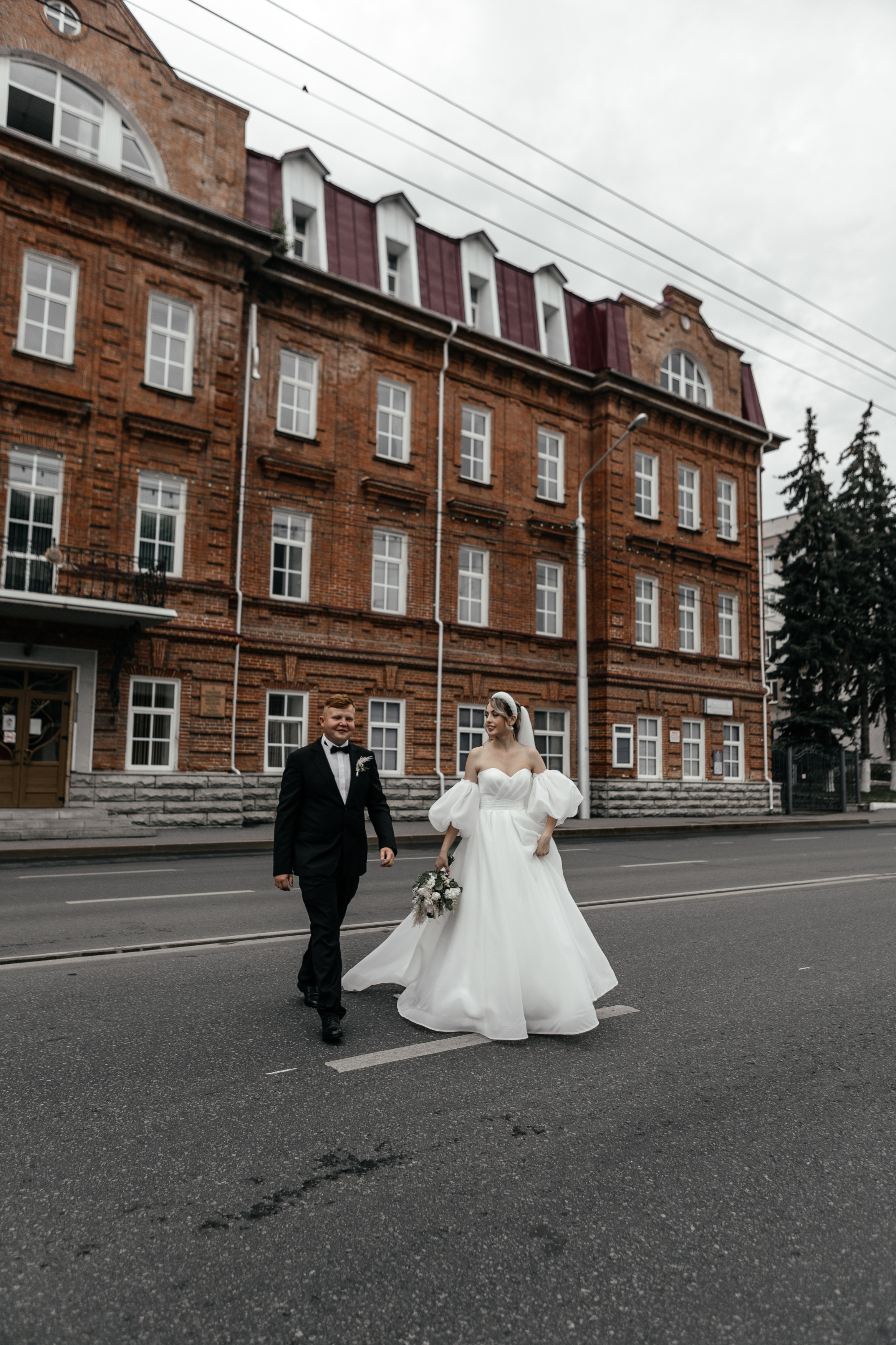 Свадебный фотограф Уфа — Руслан ГабдлисламовЖивые эмоции, красивые кадры, воспоминания на всю жизнь.Работаю по всей Республике Башкортоста. Свадебный фотограф Уфа Руслан Габдлисламов