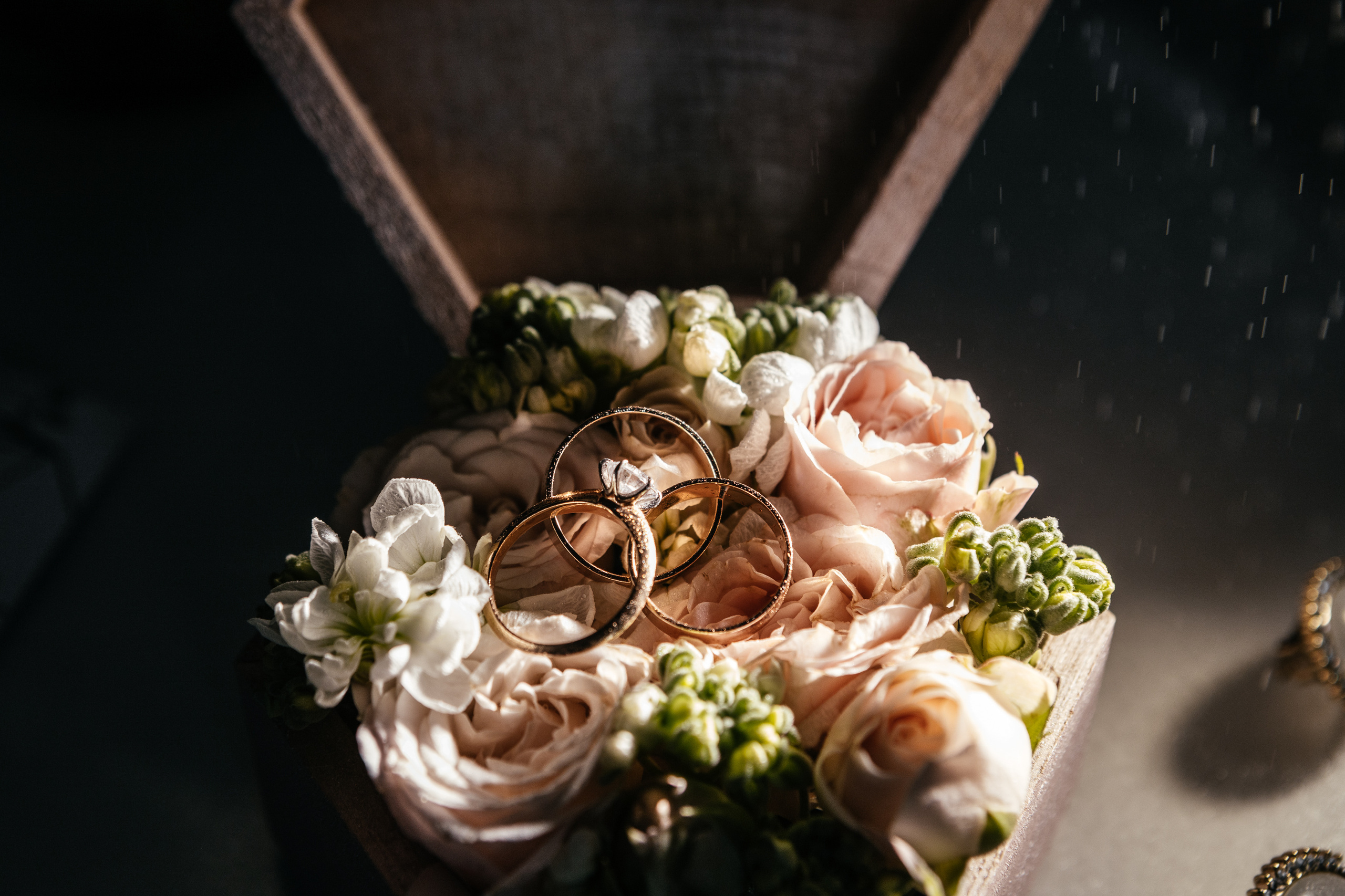 Свадебный фотограф Уфа — Руслан ГабдлисламовЖивые эмоции, красивые кадры, воспоминания на всю жизнь.Работаю по всей Республике Башкортоста. Свадебный фотограф Уфа Руслан Габдлисламов