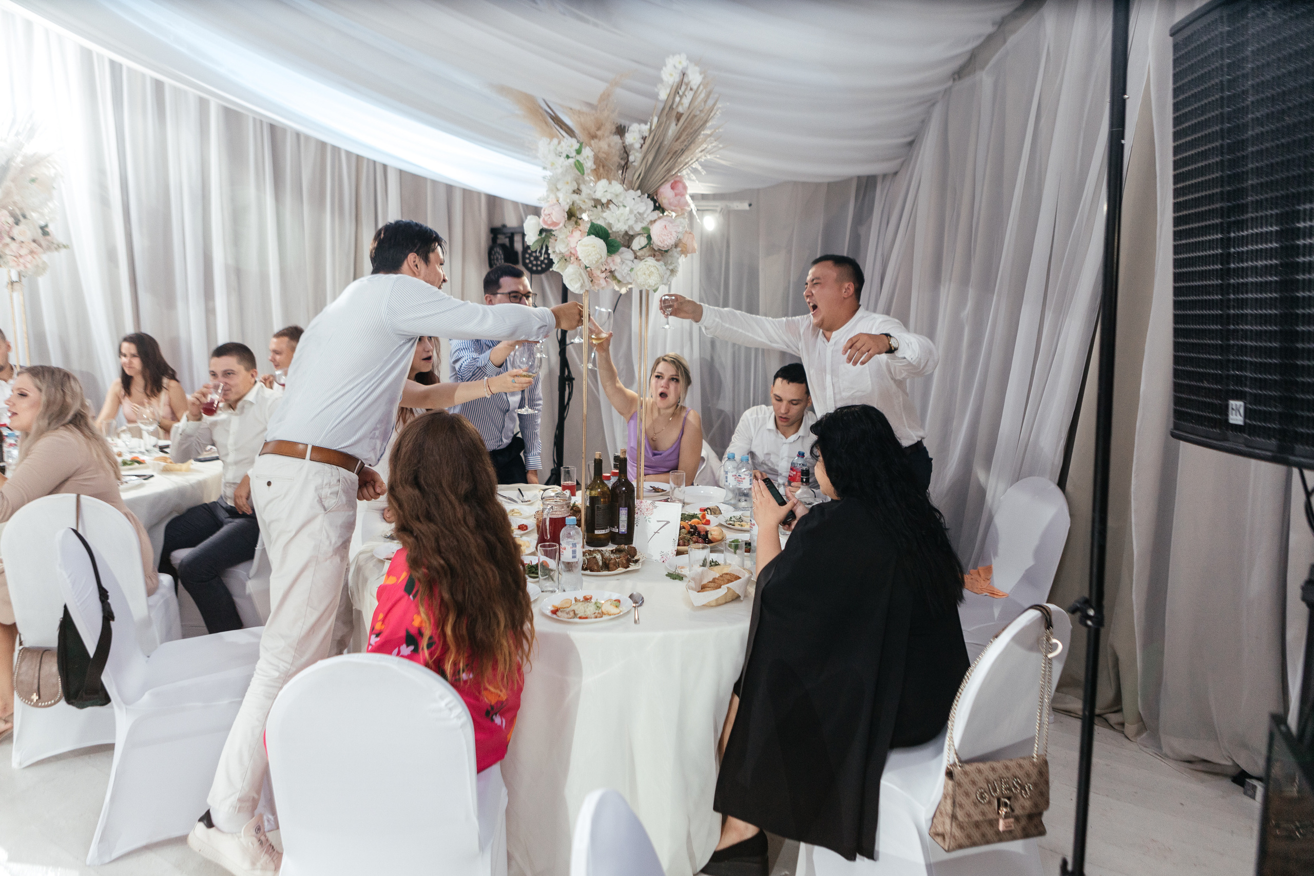 Свадебный фотограф Уфа — Руслан ГабдлисламовЖивые эмоции, красивые кадры, воспоминания на всю жизнь.Работаю по всей Республике Башкортоста. Свадебный фотограф Уфа Руслан Габдлисламов