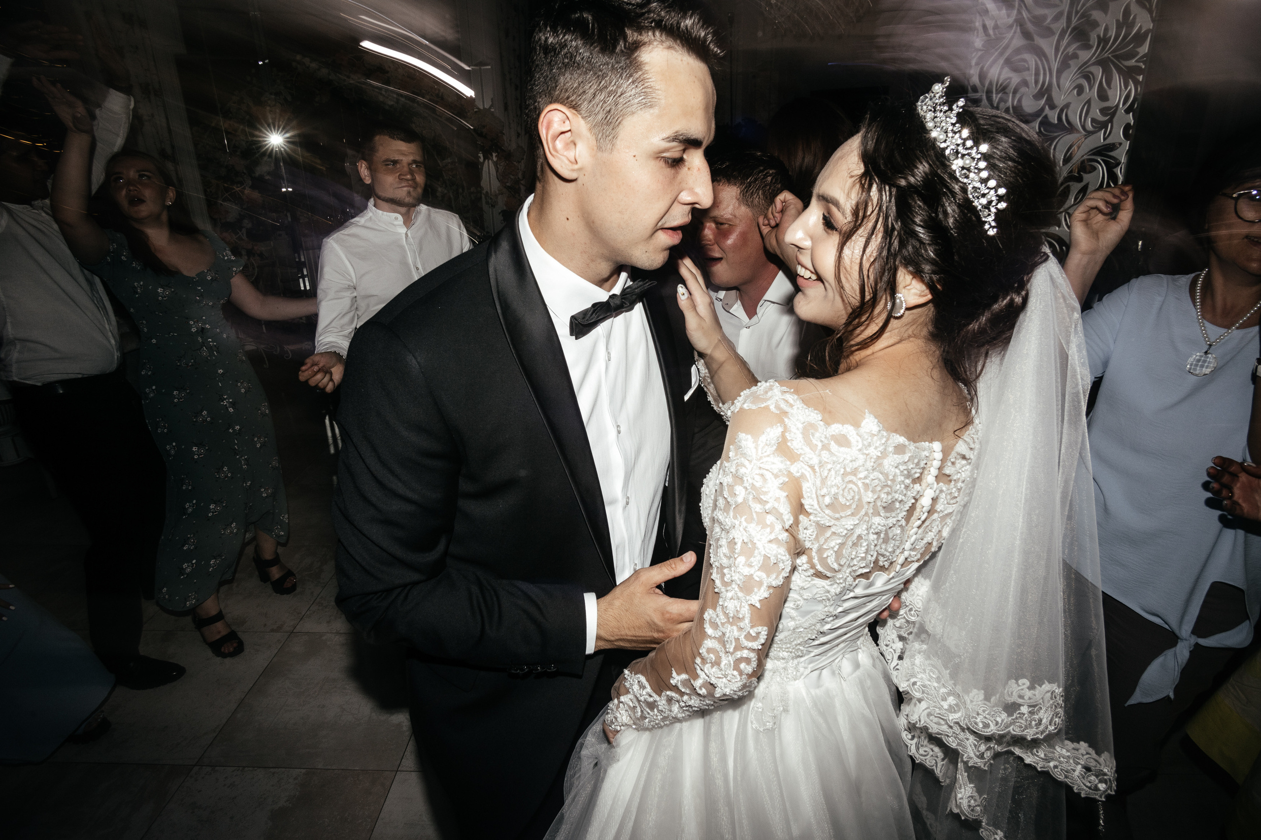 Свадебный фотограф Уфа — Руслан ГабдлисламовЖивые эмоции, красивые кадры, воспоминания на всю жизнь.Работаю по всей Республике Башкортоста. Свадебный фотограф Уфа Руслан Габдлисламов